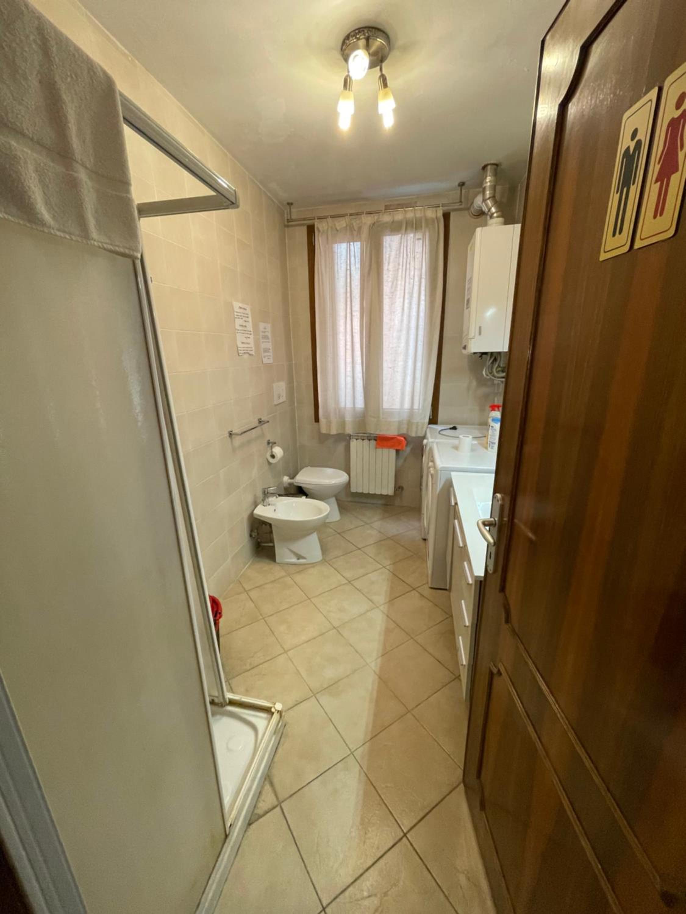 Quadruple Room with Shared Bathroom photo 3