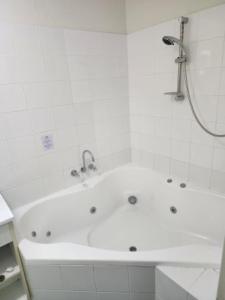 Two-Bedroom Accessible Apartment photo 2