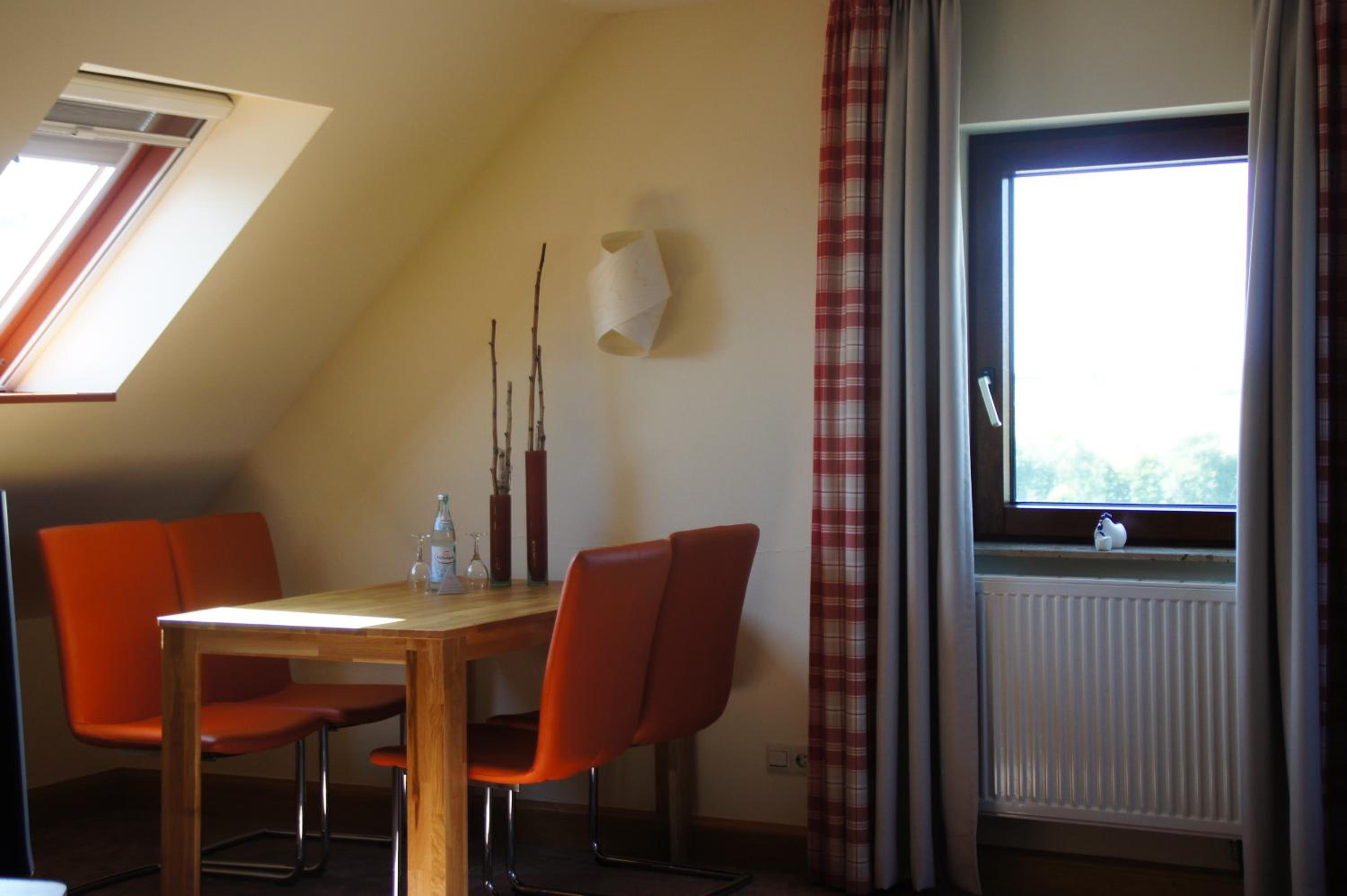 Family Room - Photo 6