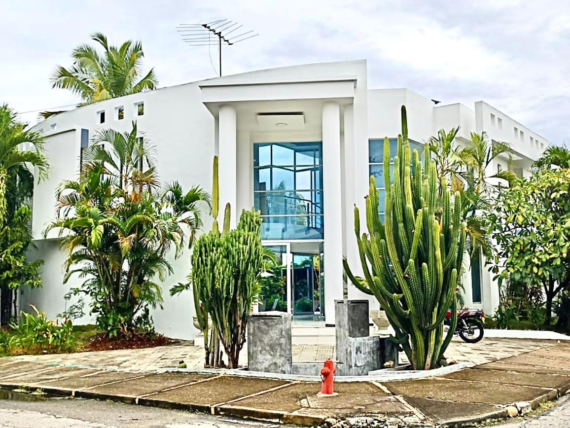 Villa photo 1