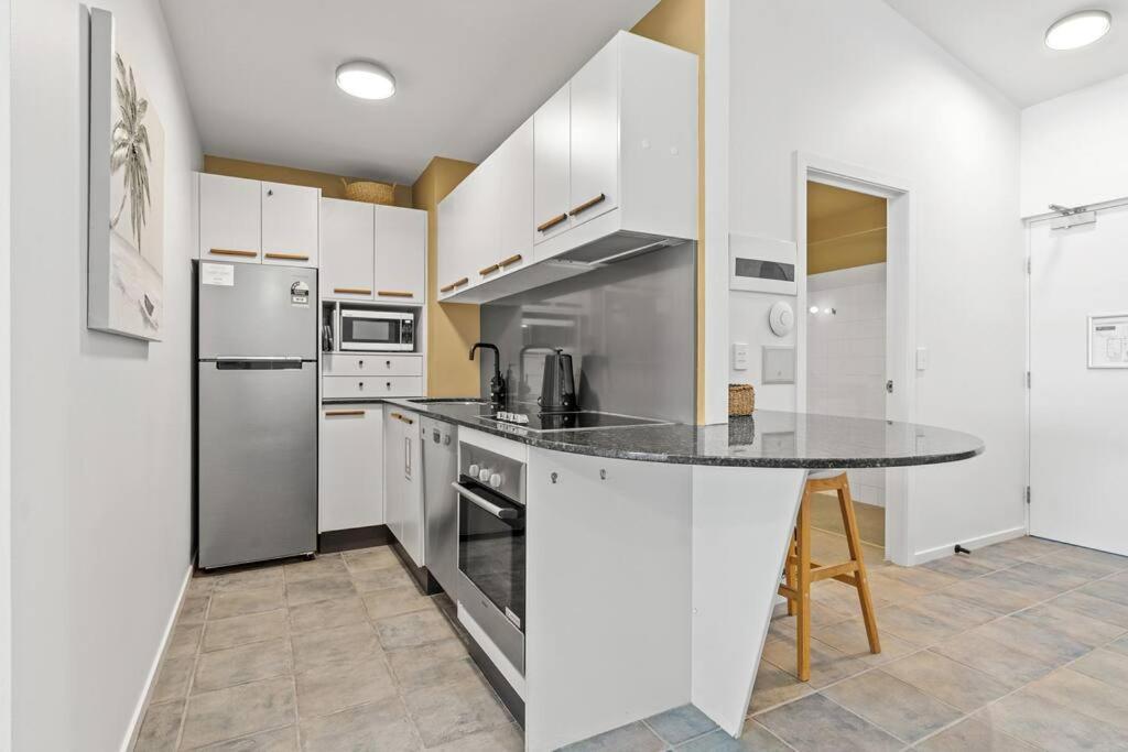 One-Bedroom Apartment photo 3