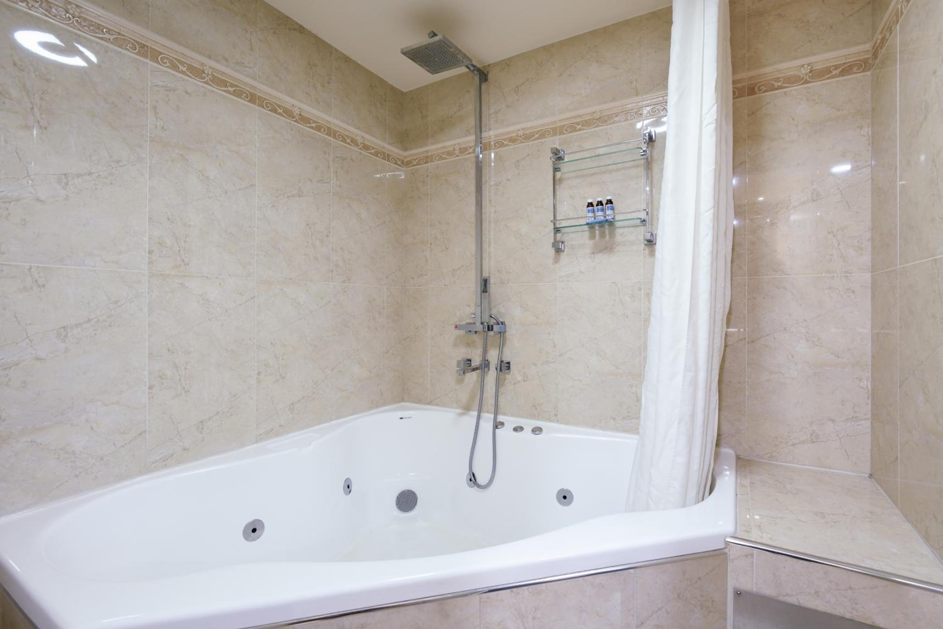 Executive Suite photo 2