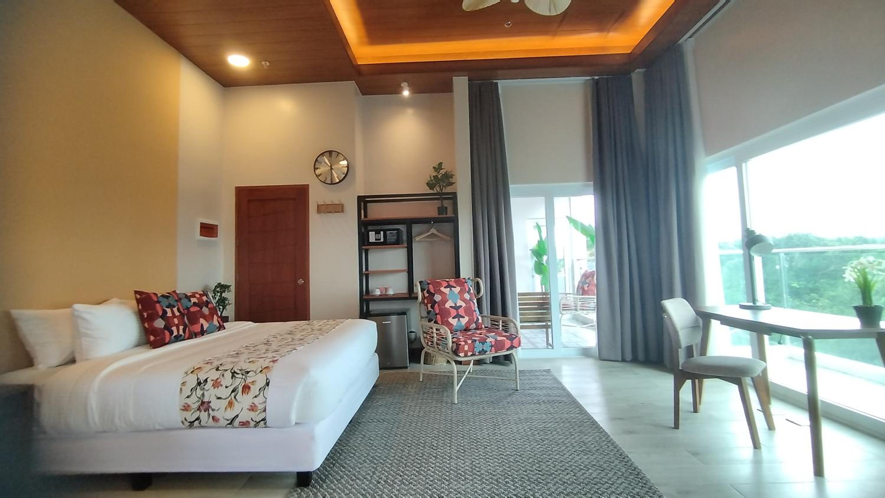Lodge Suite - Photo 7