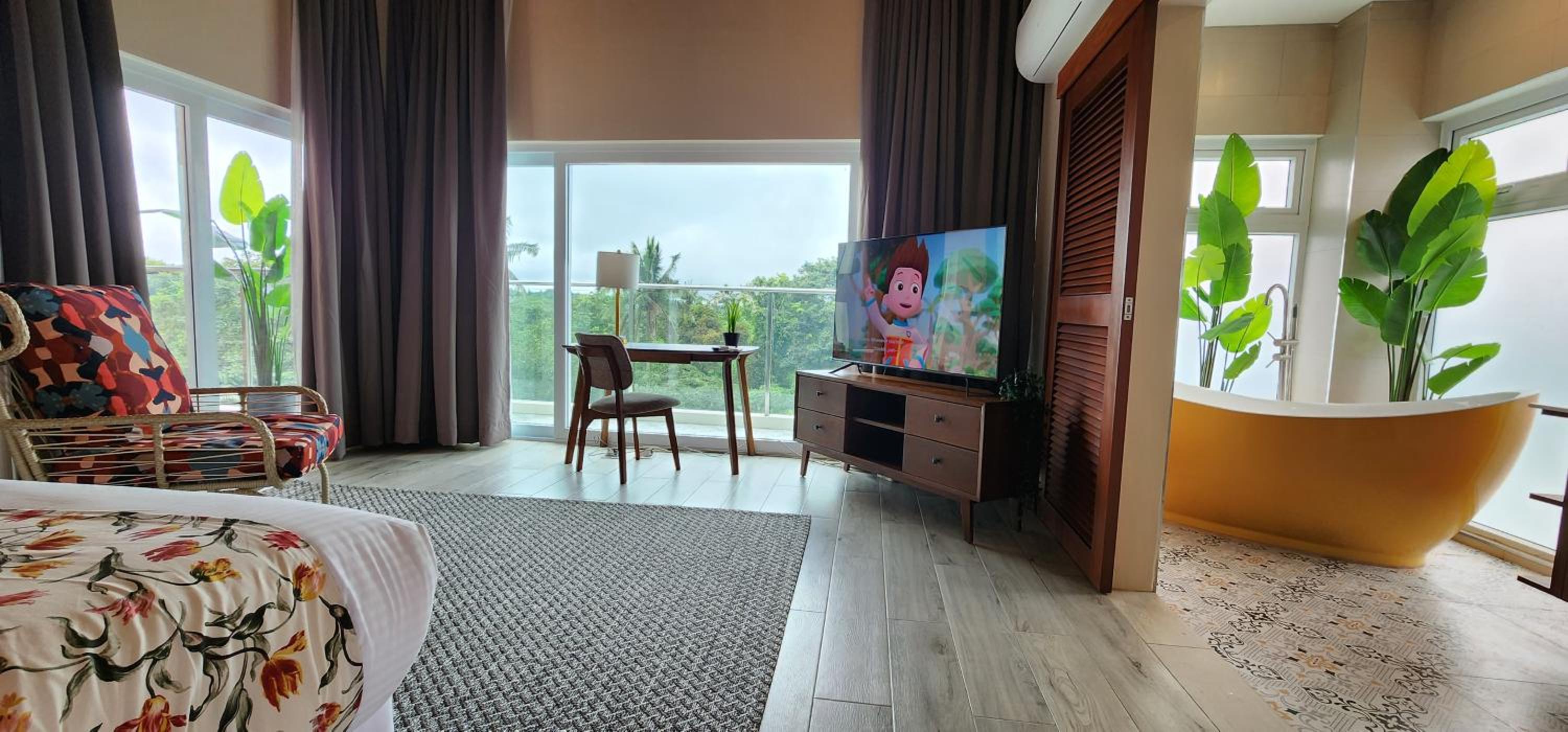 Lodge Suite - Photo 5