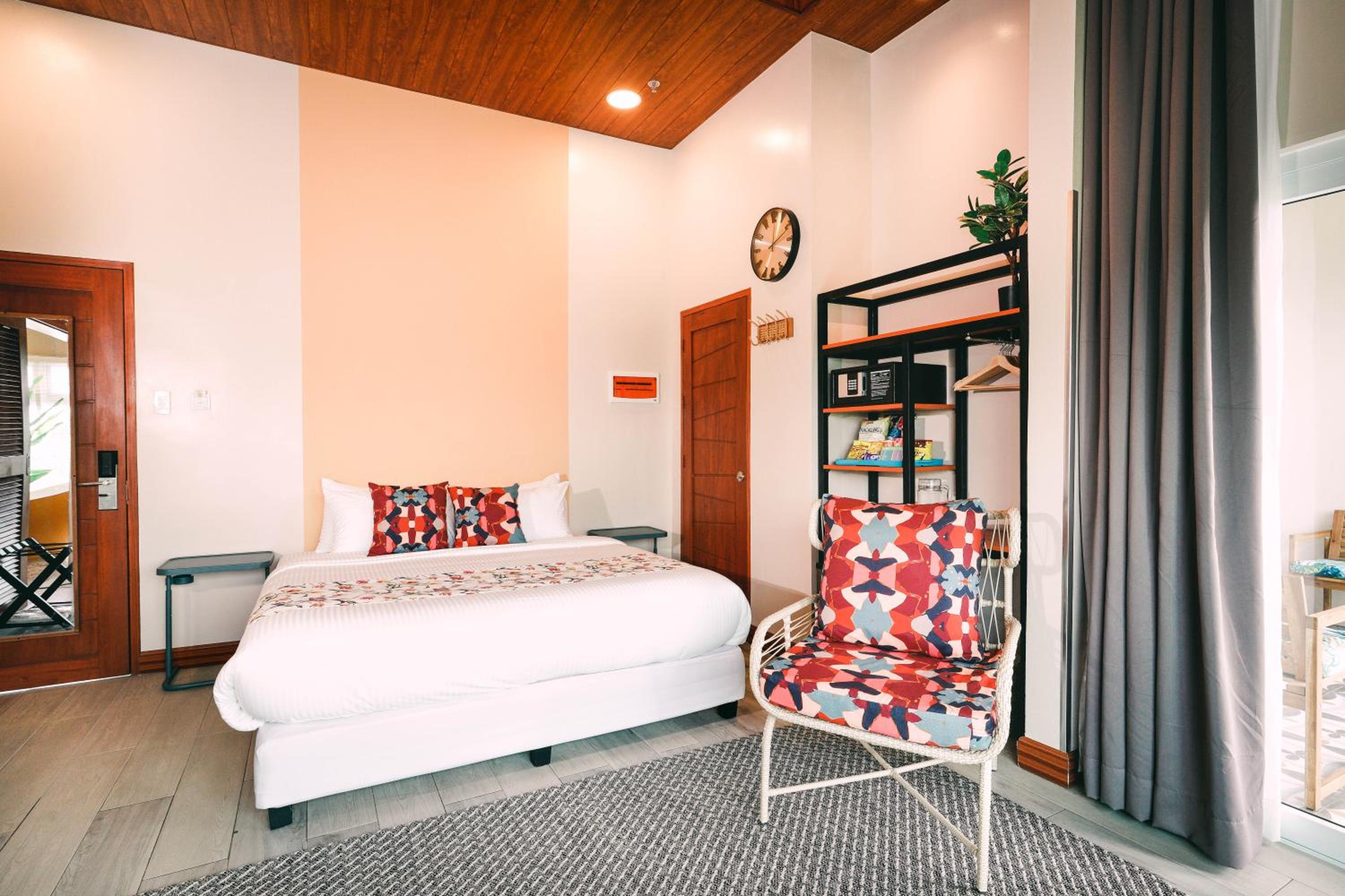 Lodge Suite - Photo 3