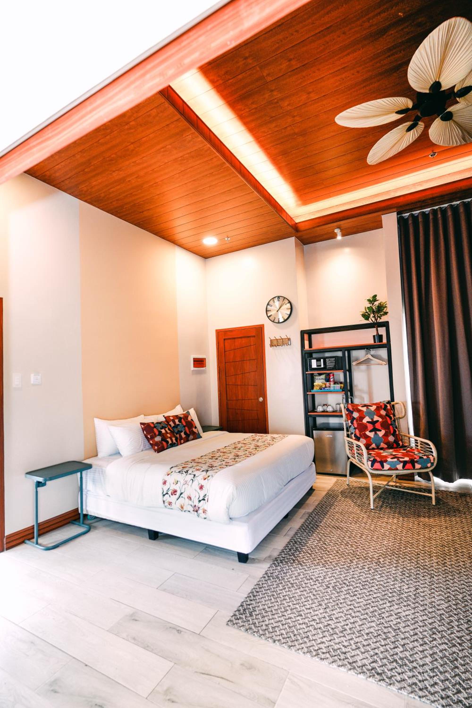 Lodge Suite - Photo 11