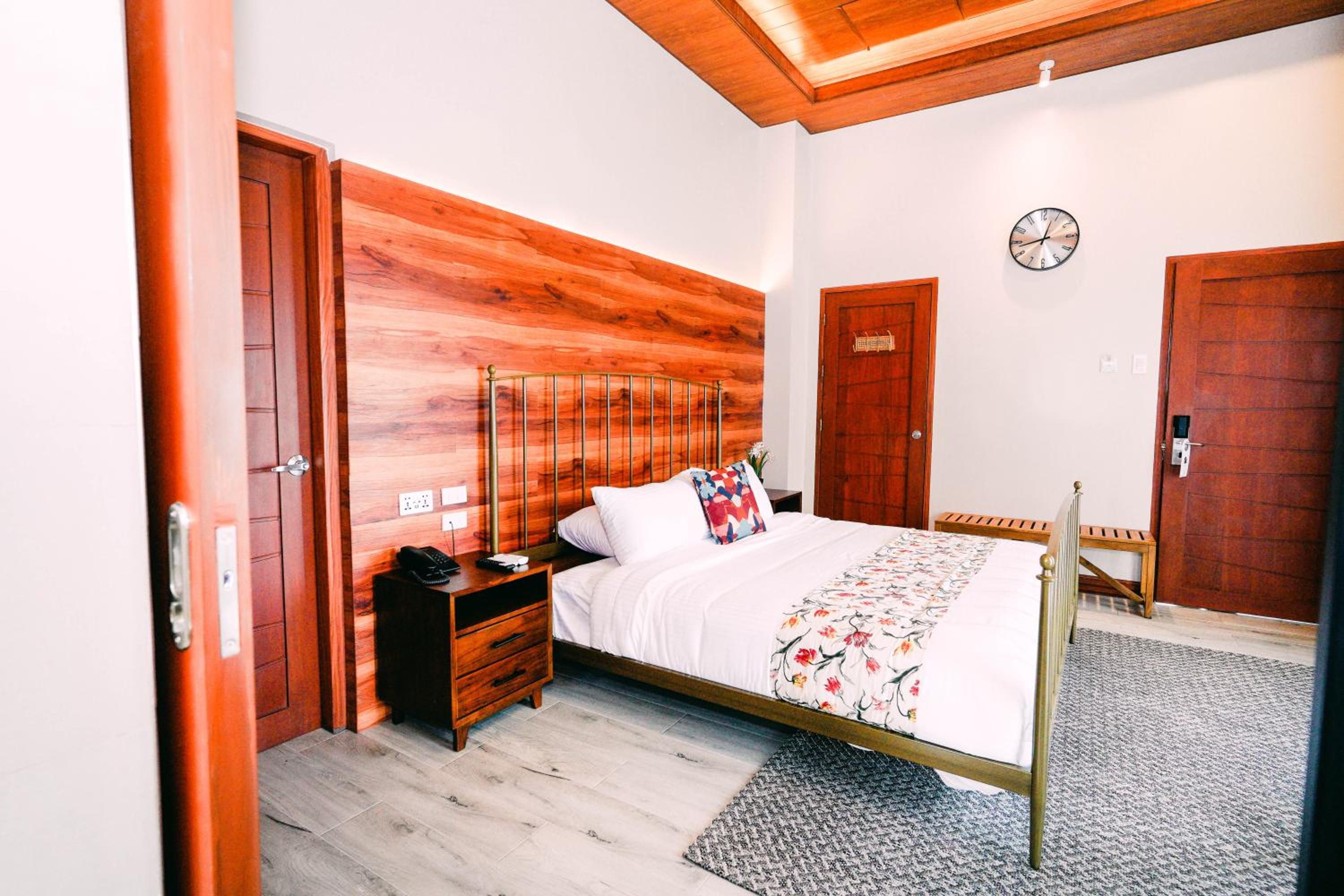 Lodge King - Photo 17