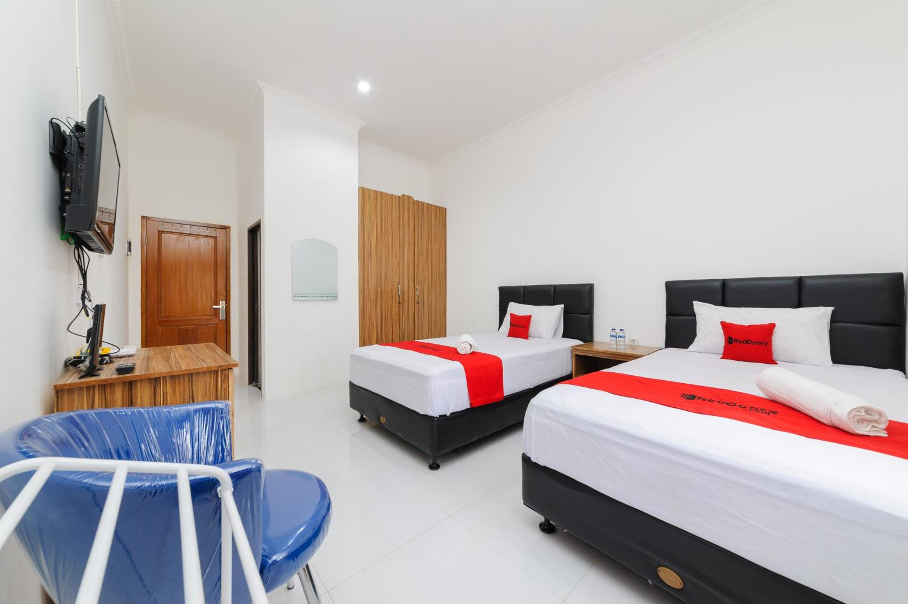 Standard Twin Room - Photo 4