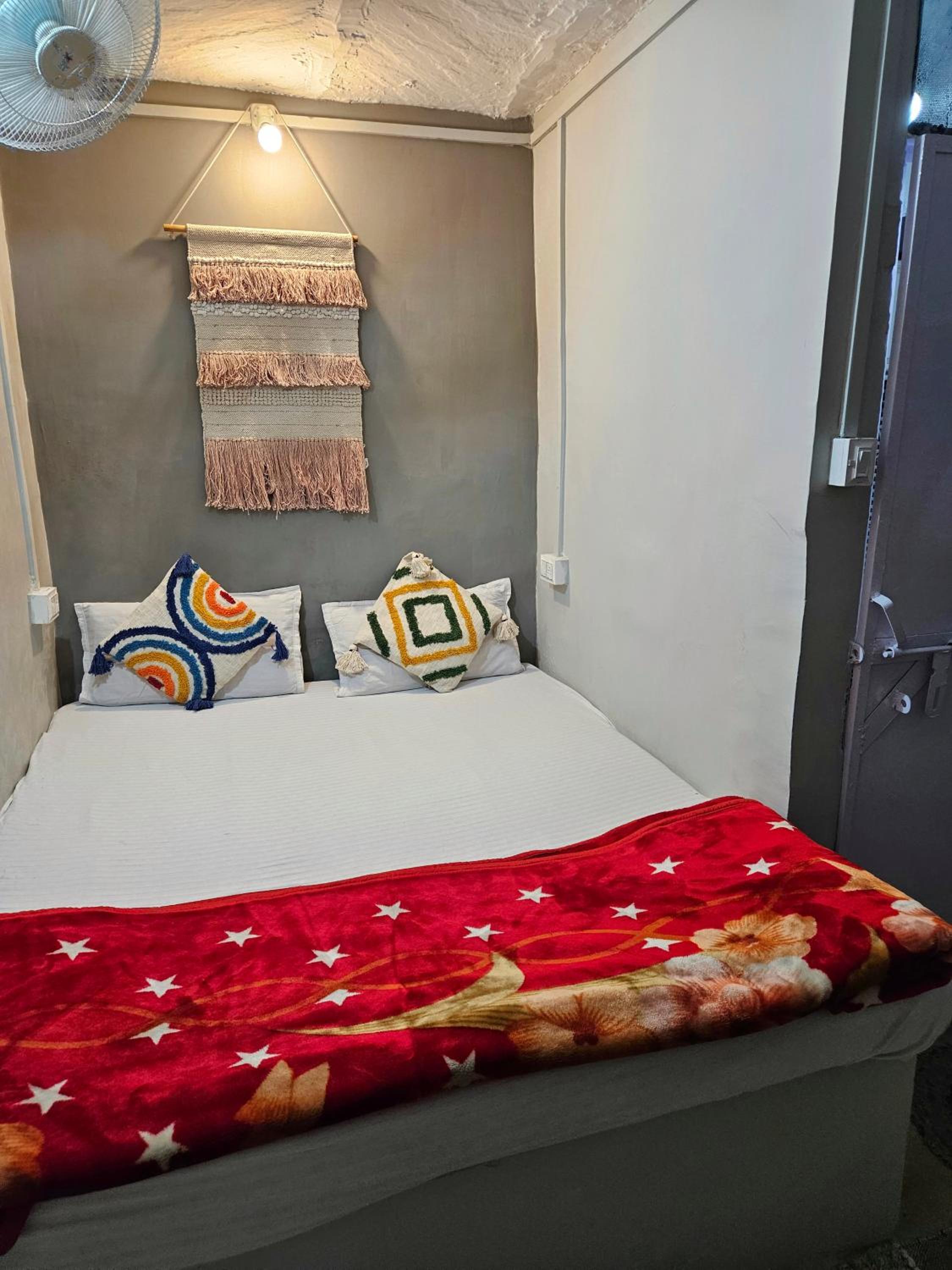 Small Double Room photo 2