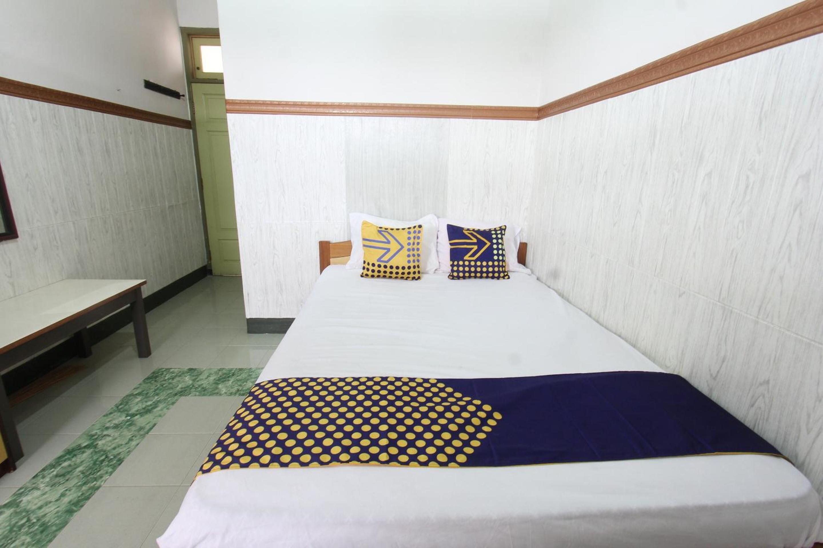Deluxe Queen Room photo 3