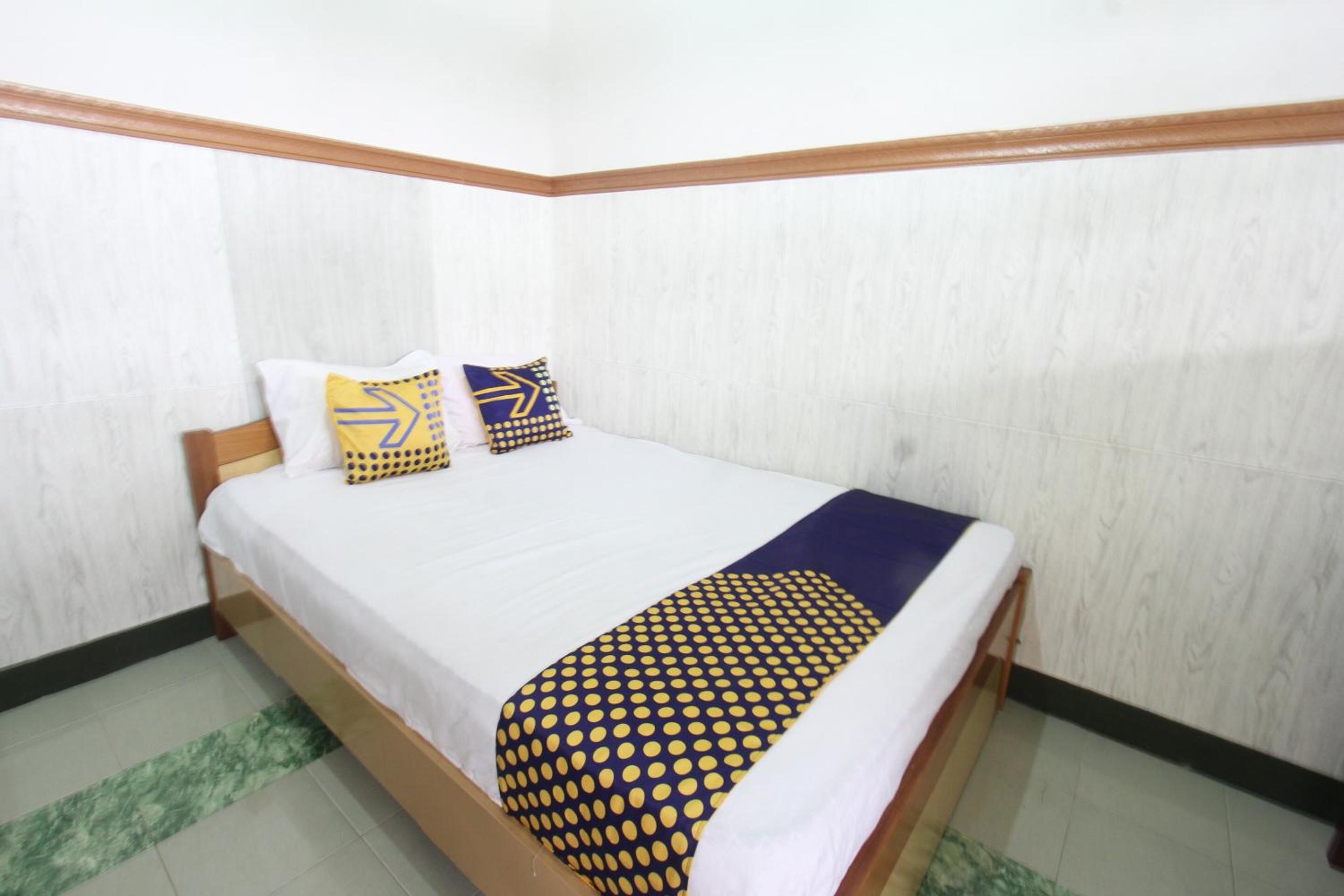 Deluxe Queen Room photo 2