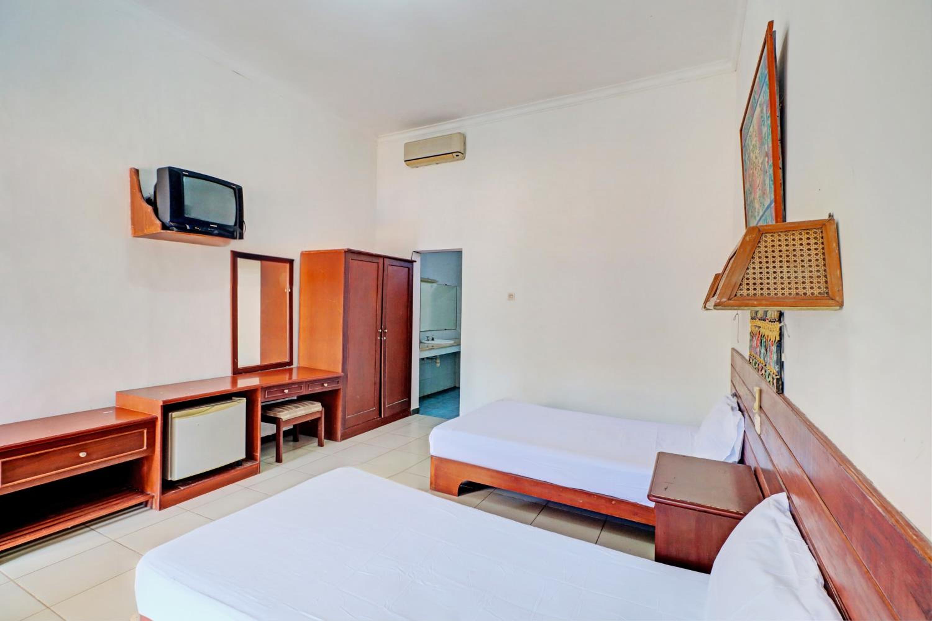 Superior Twin Room - Photo 11