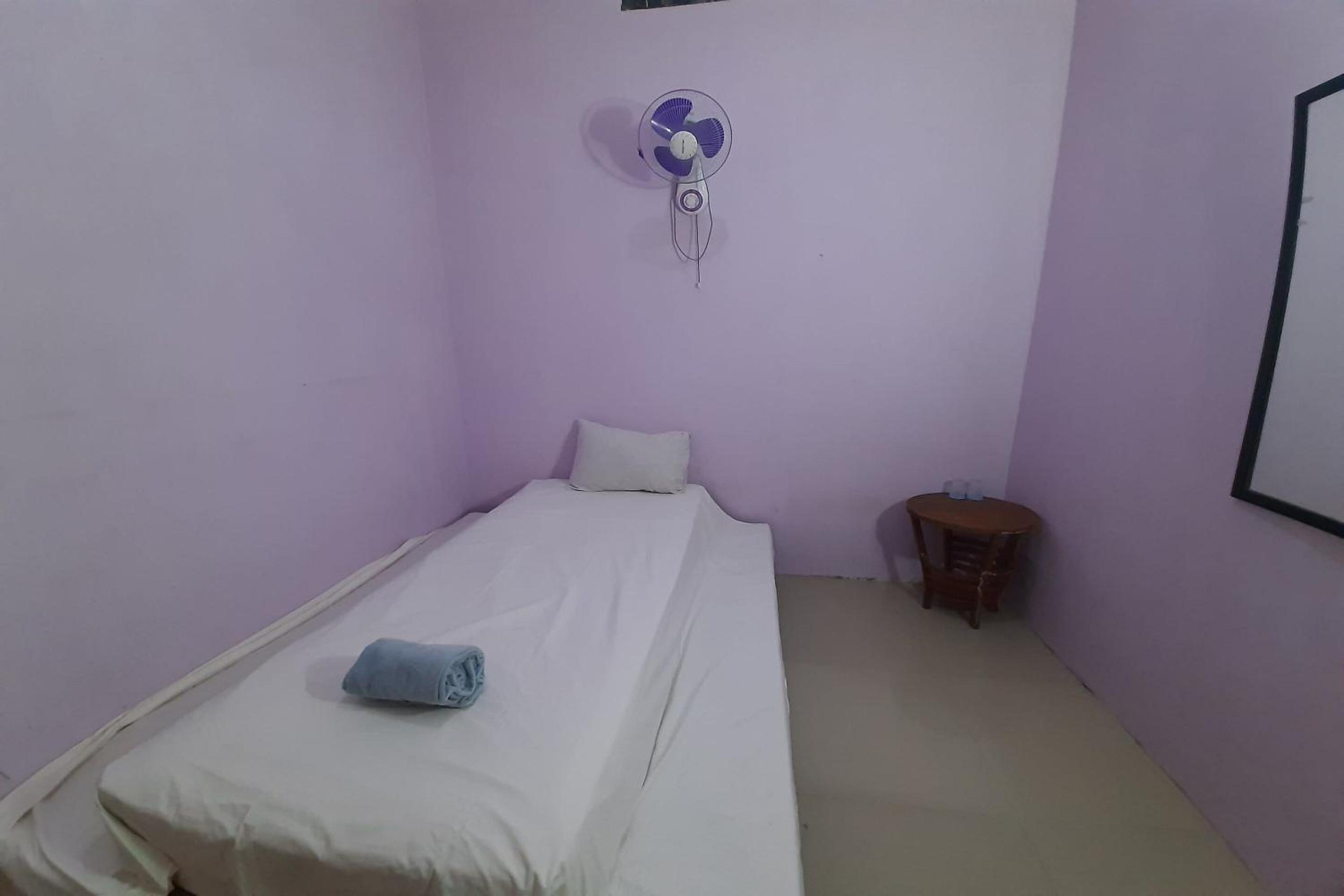 Small Single Room photo 1