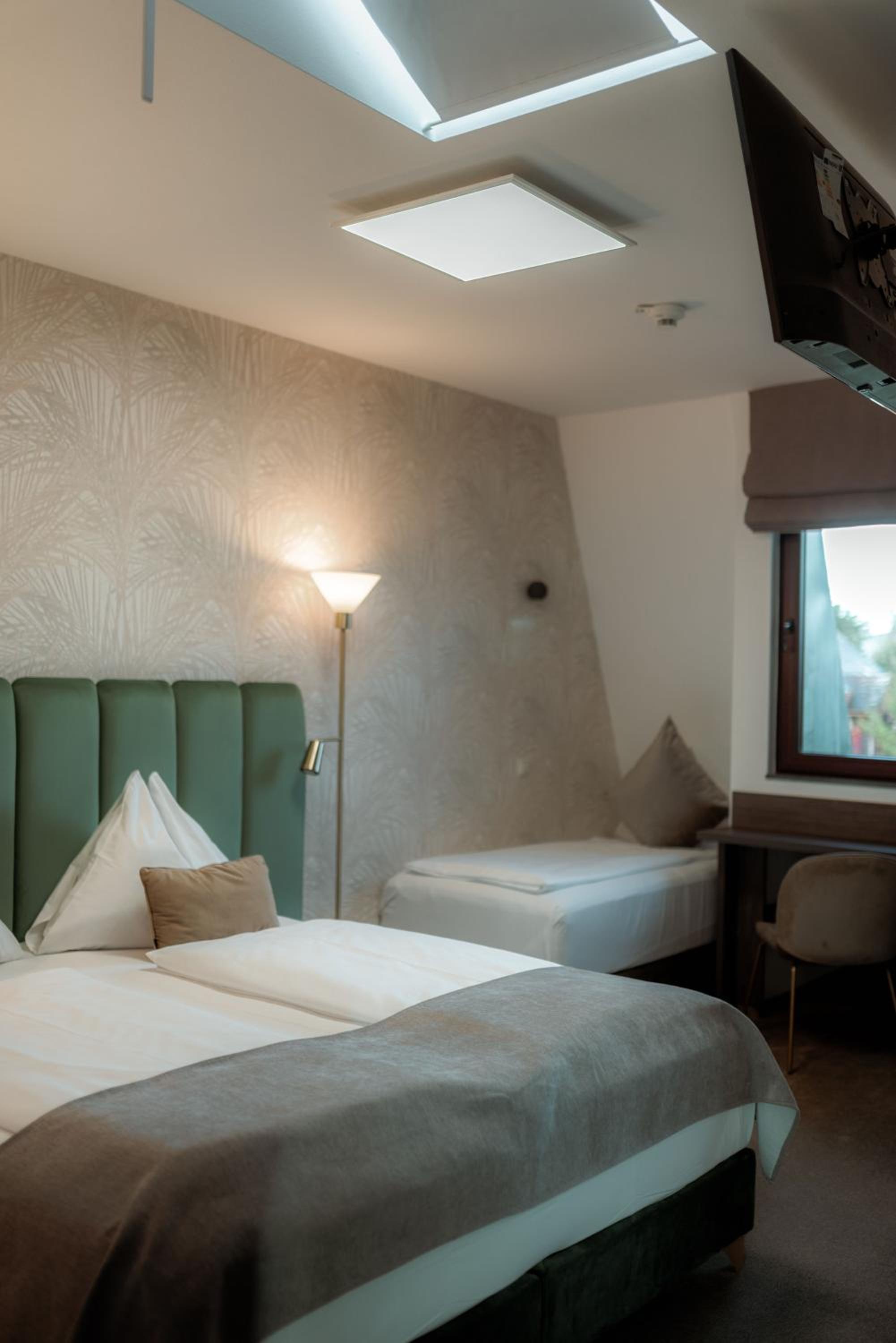 Standard Double or Twin Room - Photo 1