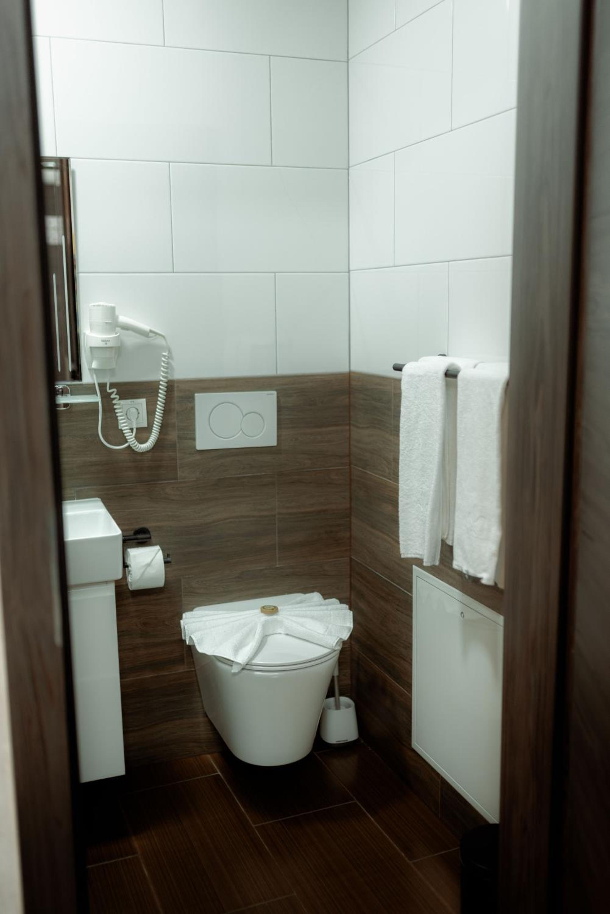 Economy Double Room - Photo 5