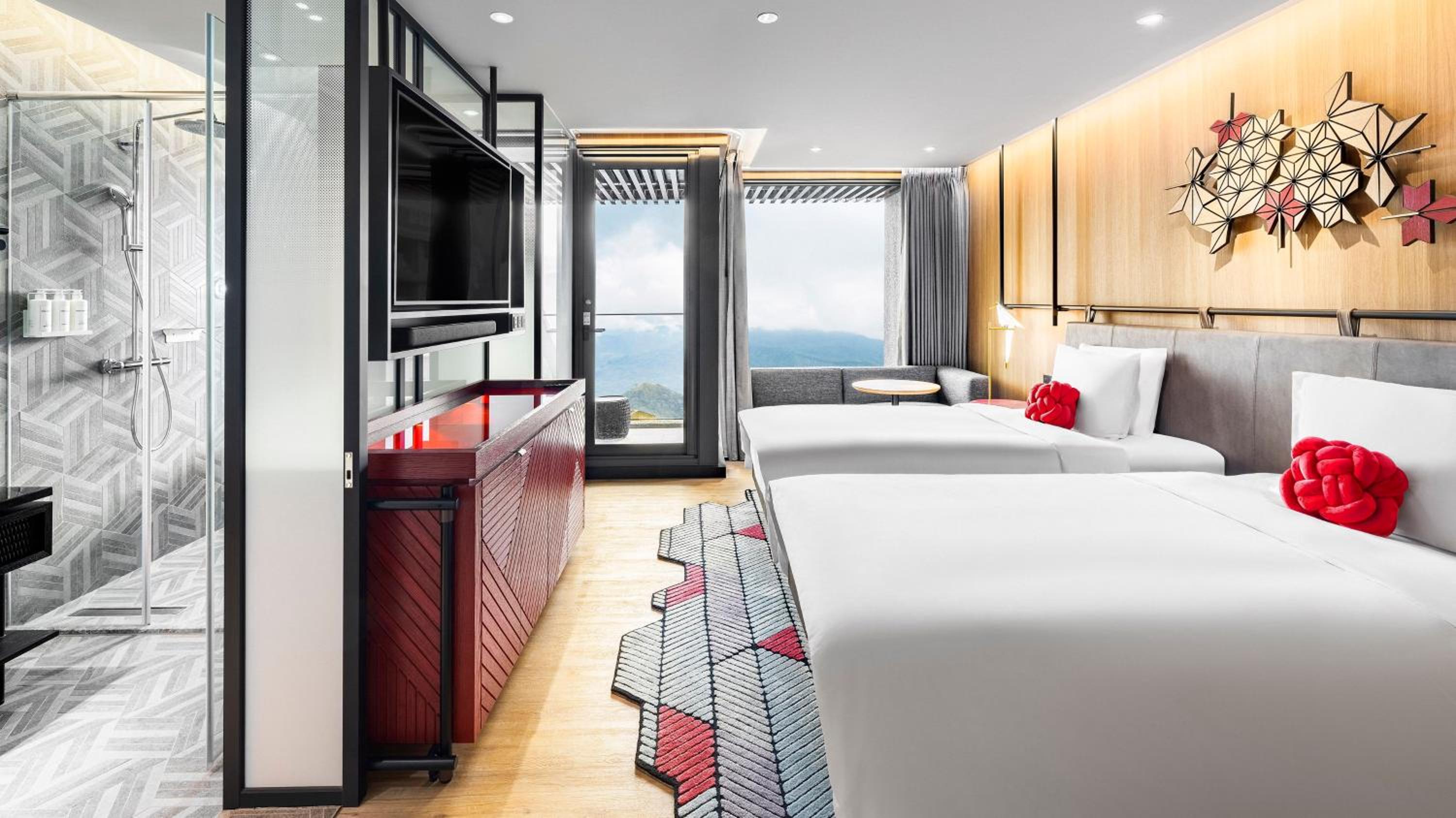 Standard Double Room with Two Double Beds and Mountain View - Photo 3