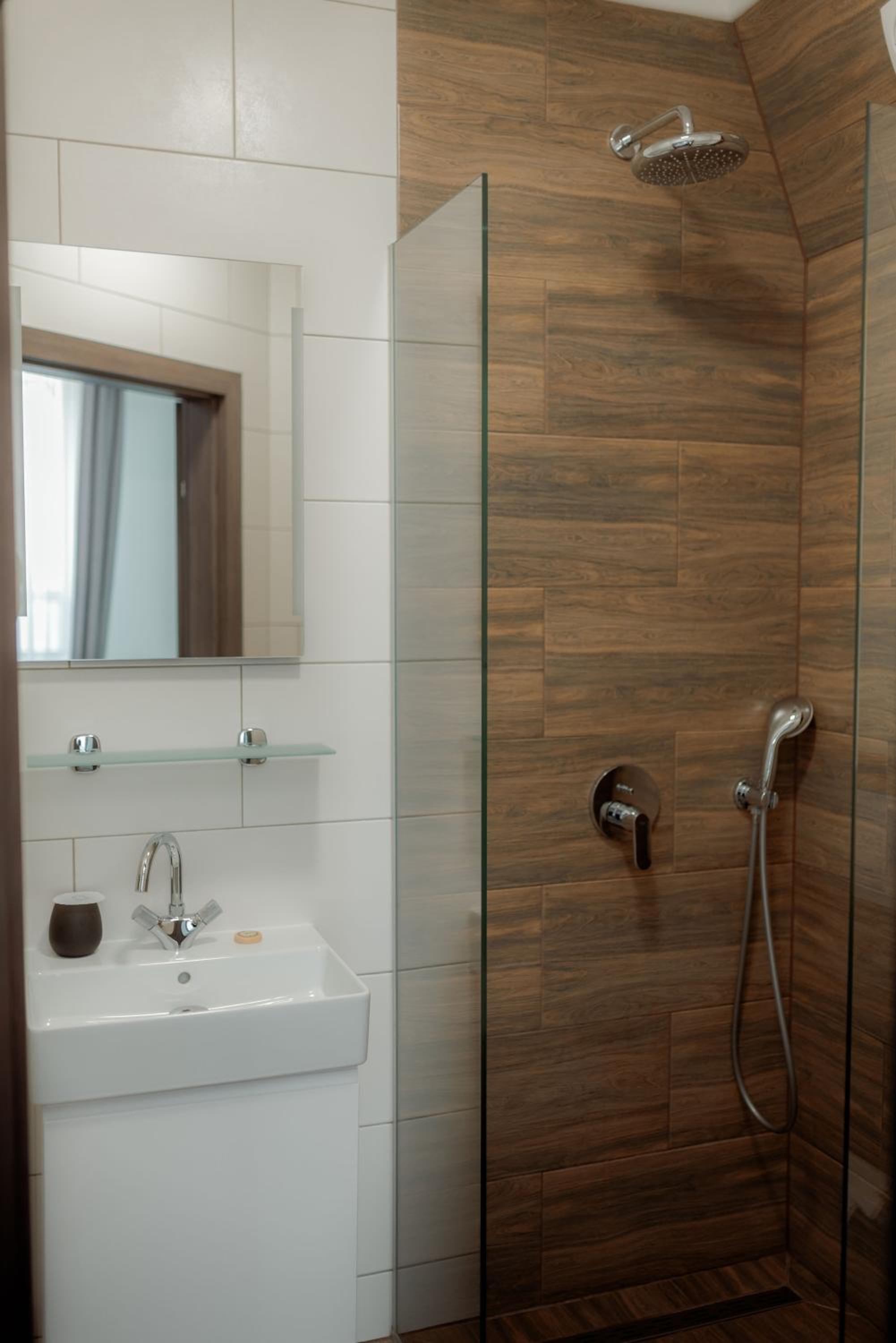 Superior Triple Room - Photo 8