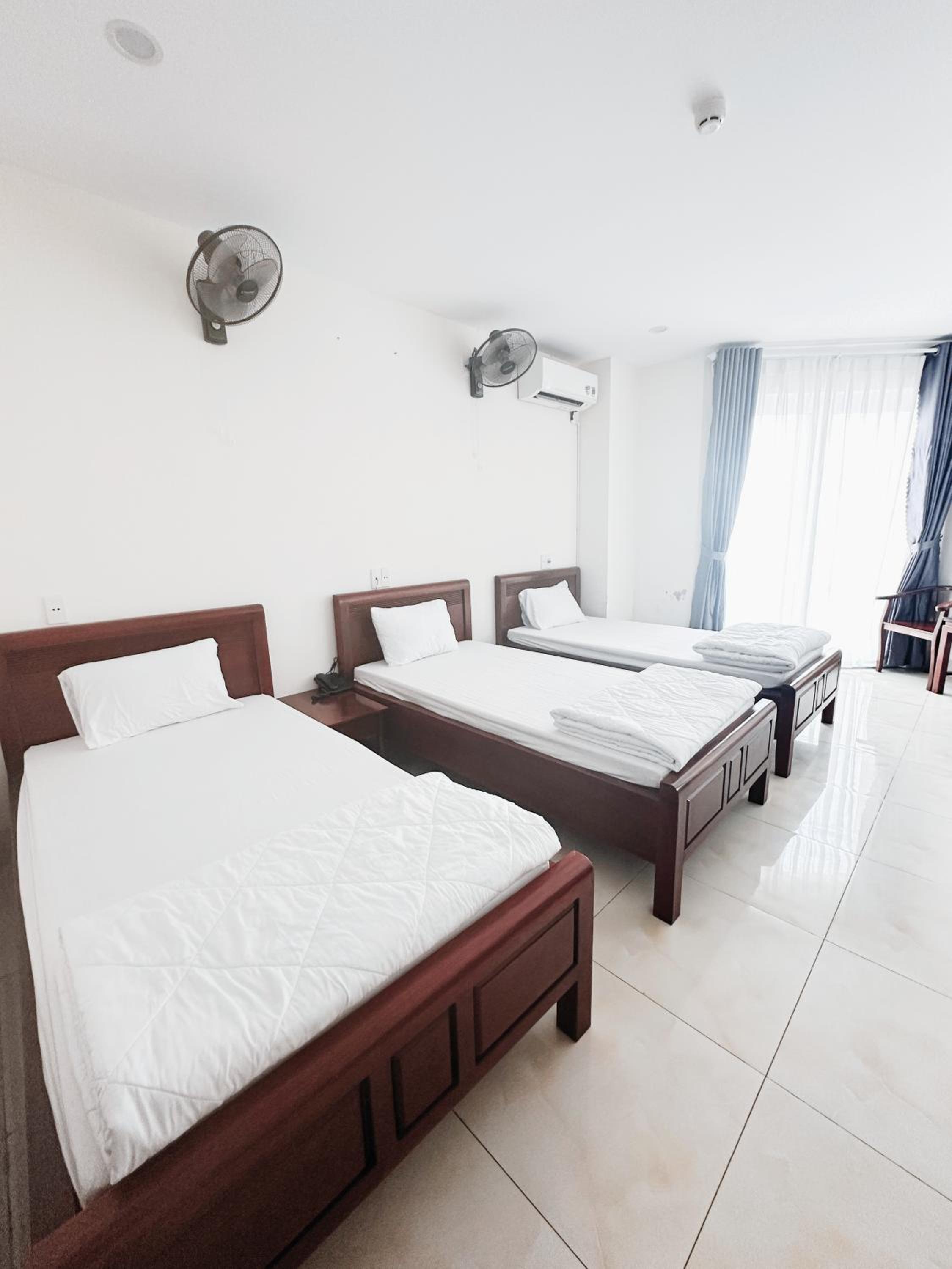 Basic Triple Room