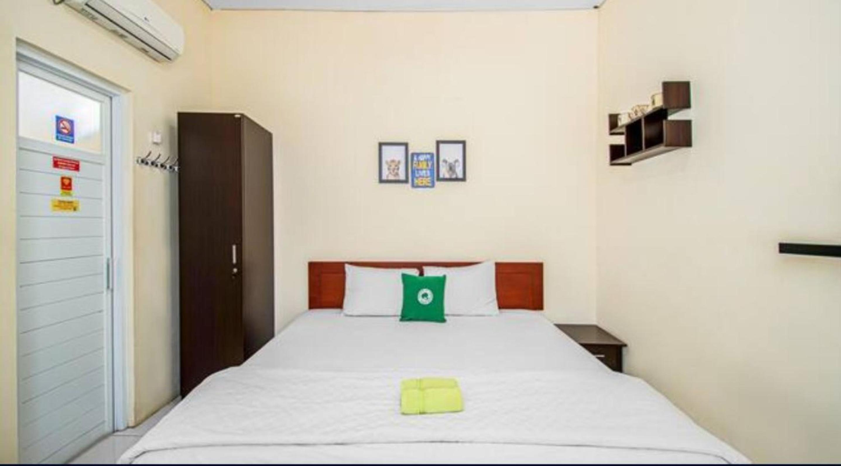 Deluxe King Room photo 1