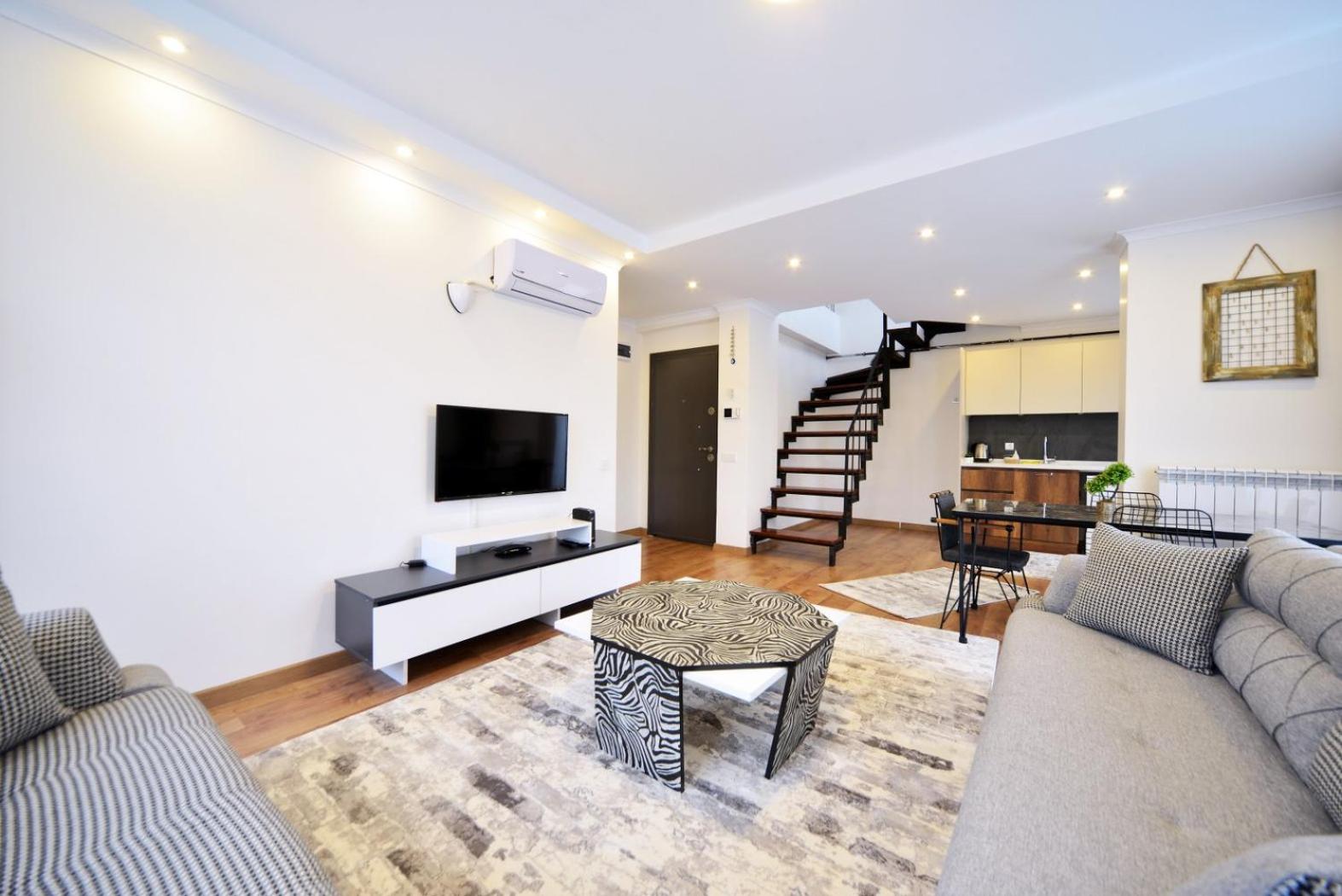 Two-Bedroom Deluxe Apartment with Balcony photo 1