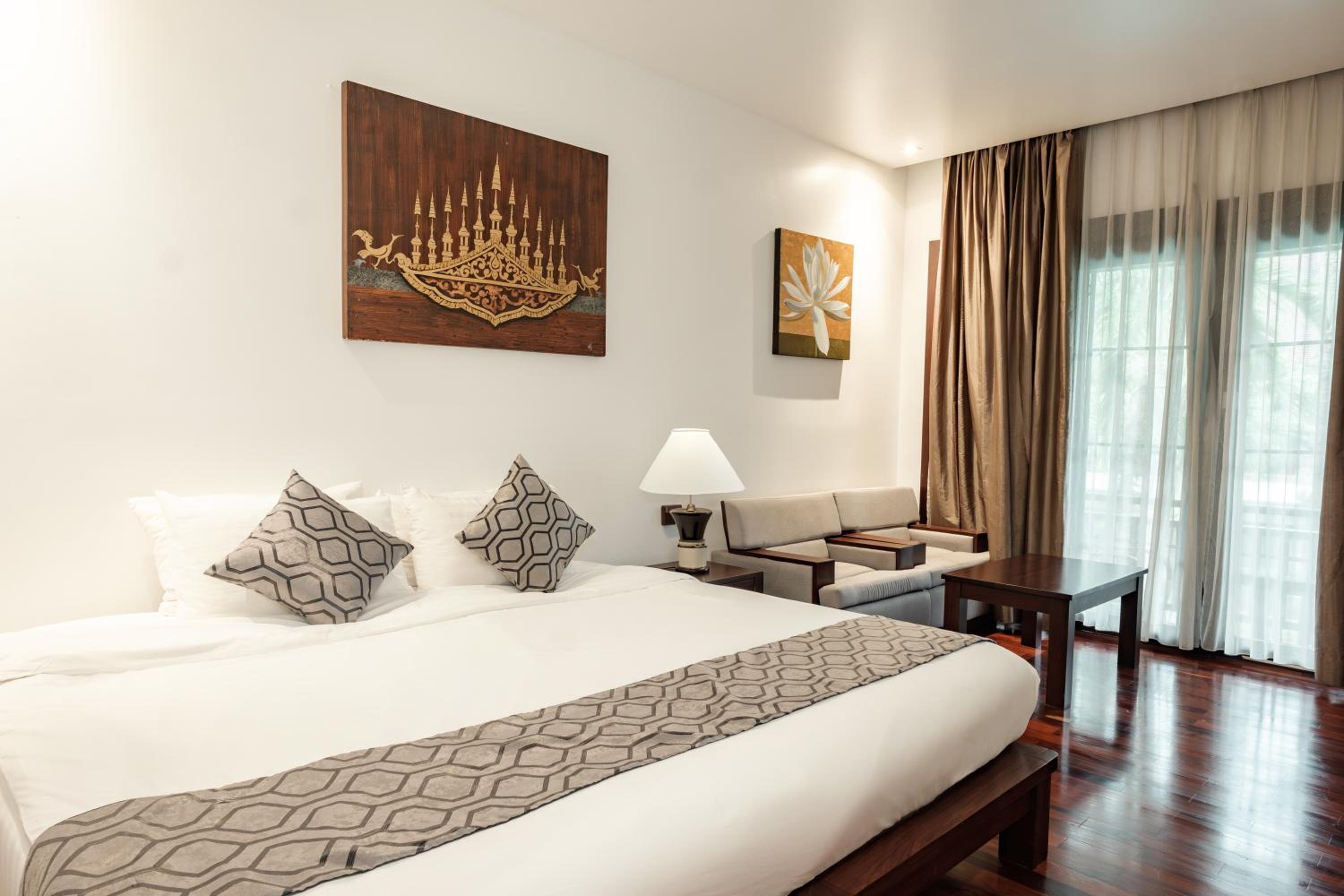 Executive King Suite photo 3