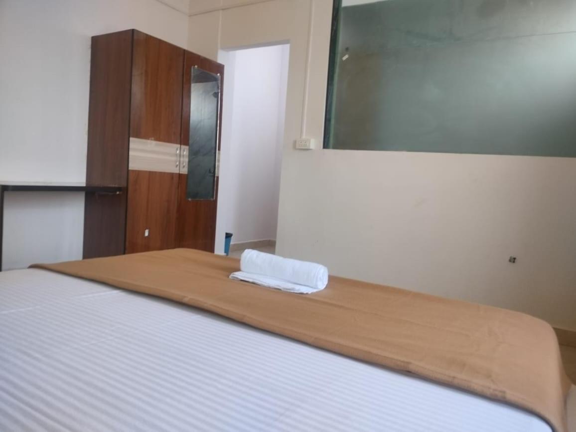Deluxe Room - Photo 2