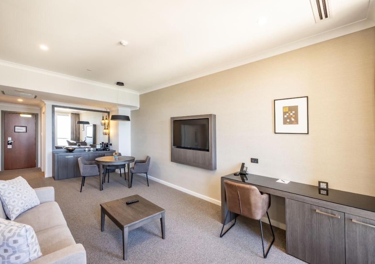 Swan River Suite