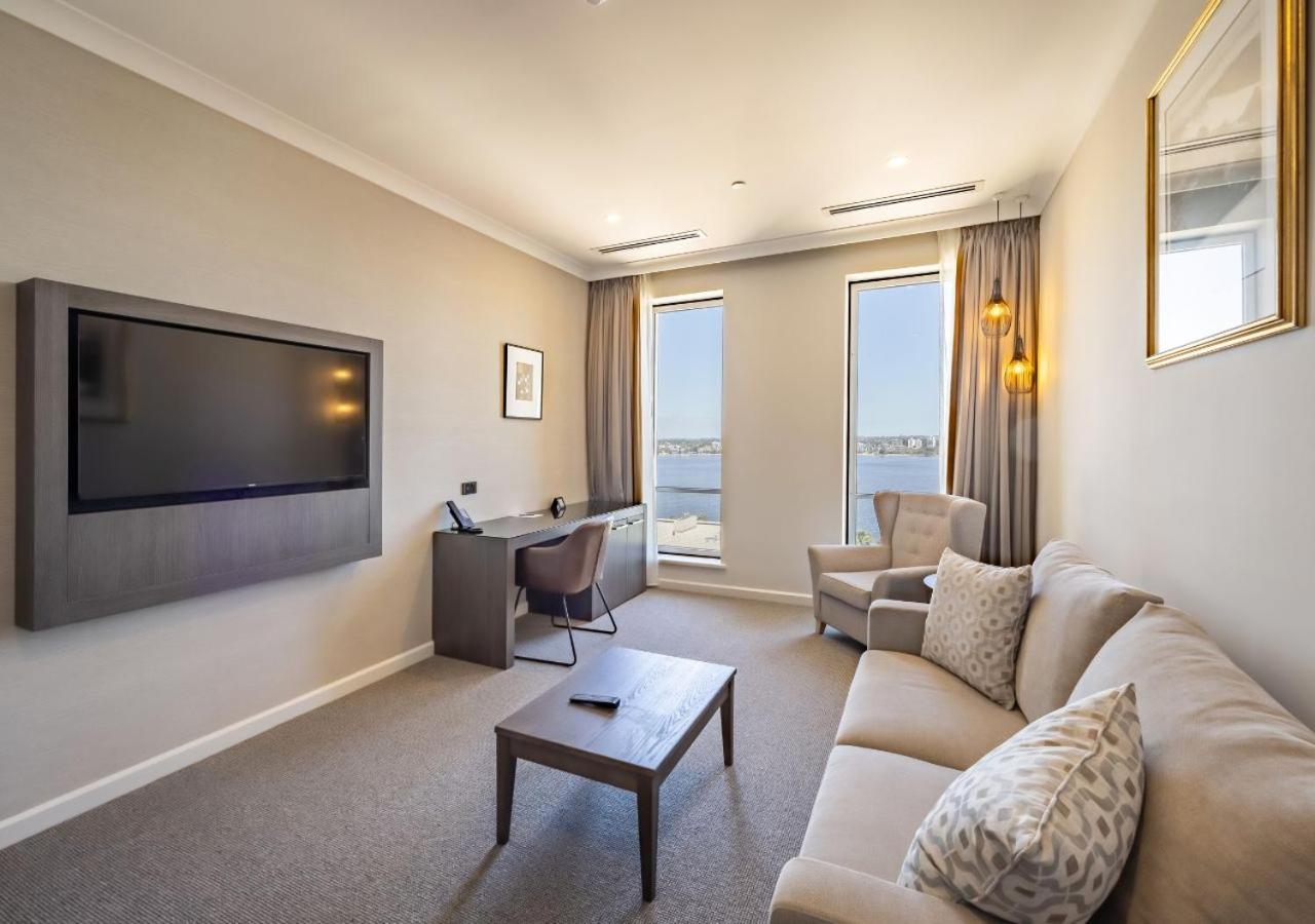 Swan River Suite