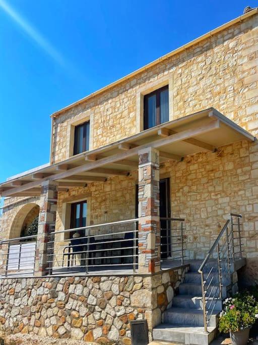Villa photo 3