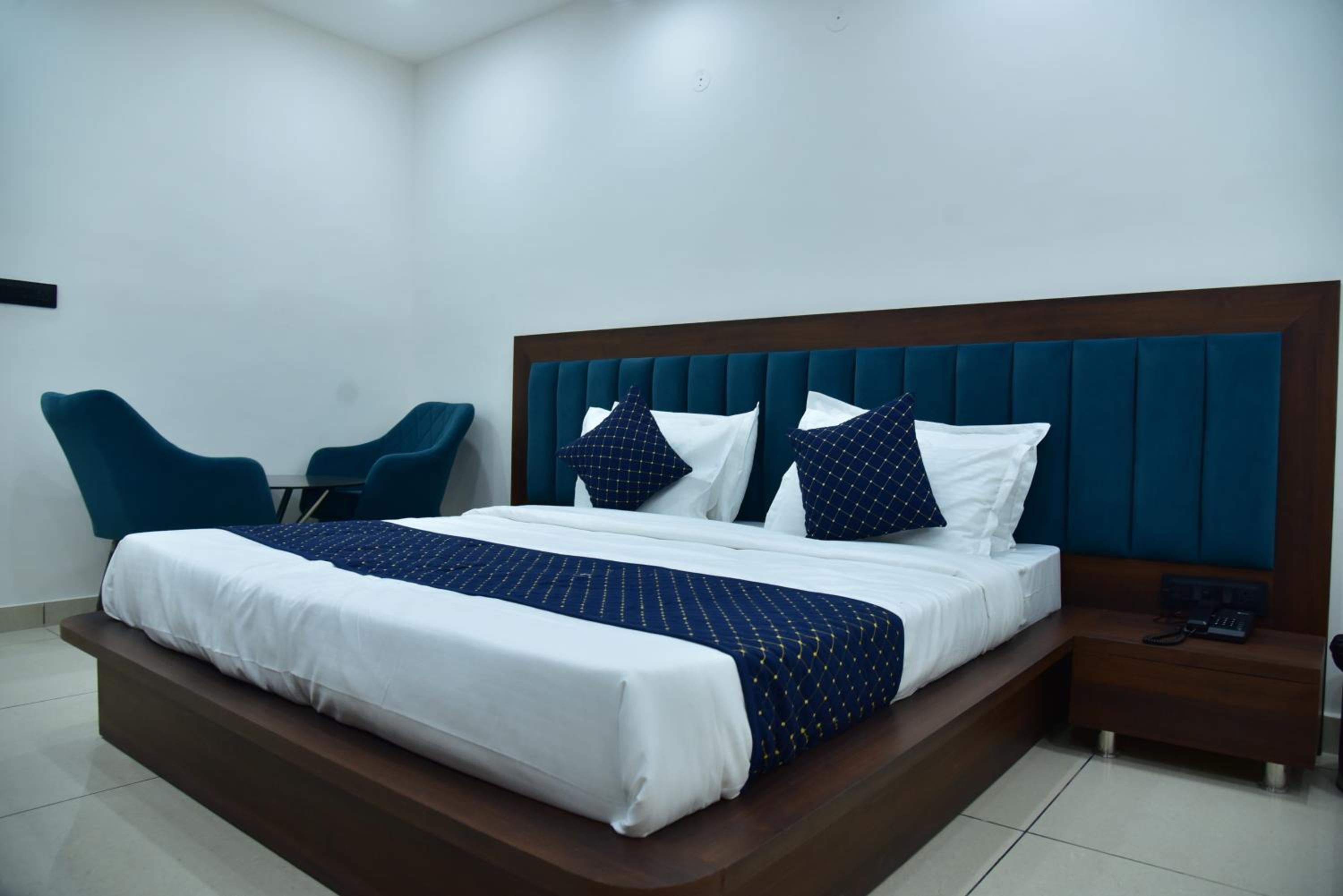 Double Room With Private Bathroom photo 1