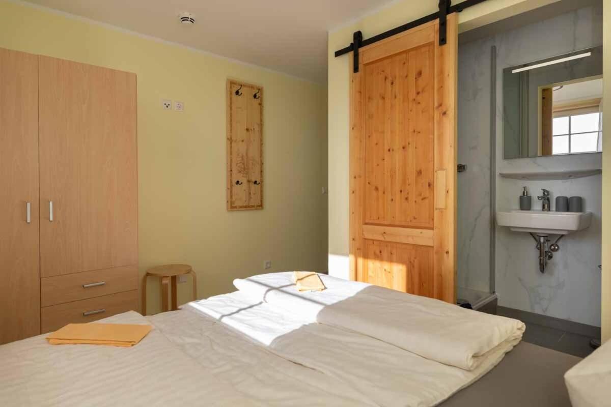 Double Room with Private Bathroom photo 1