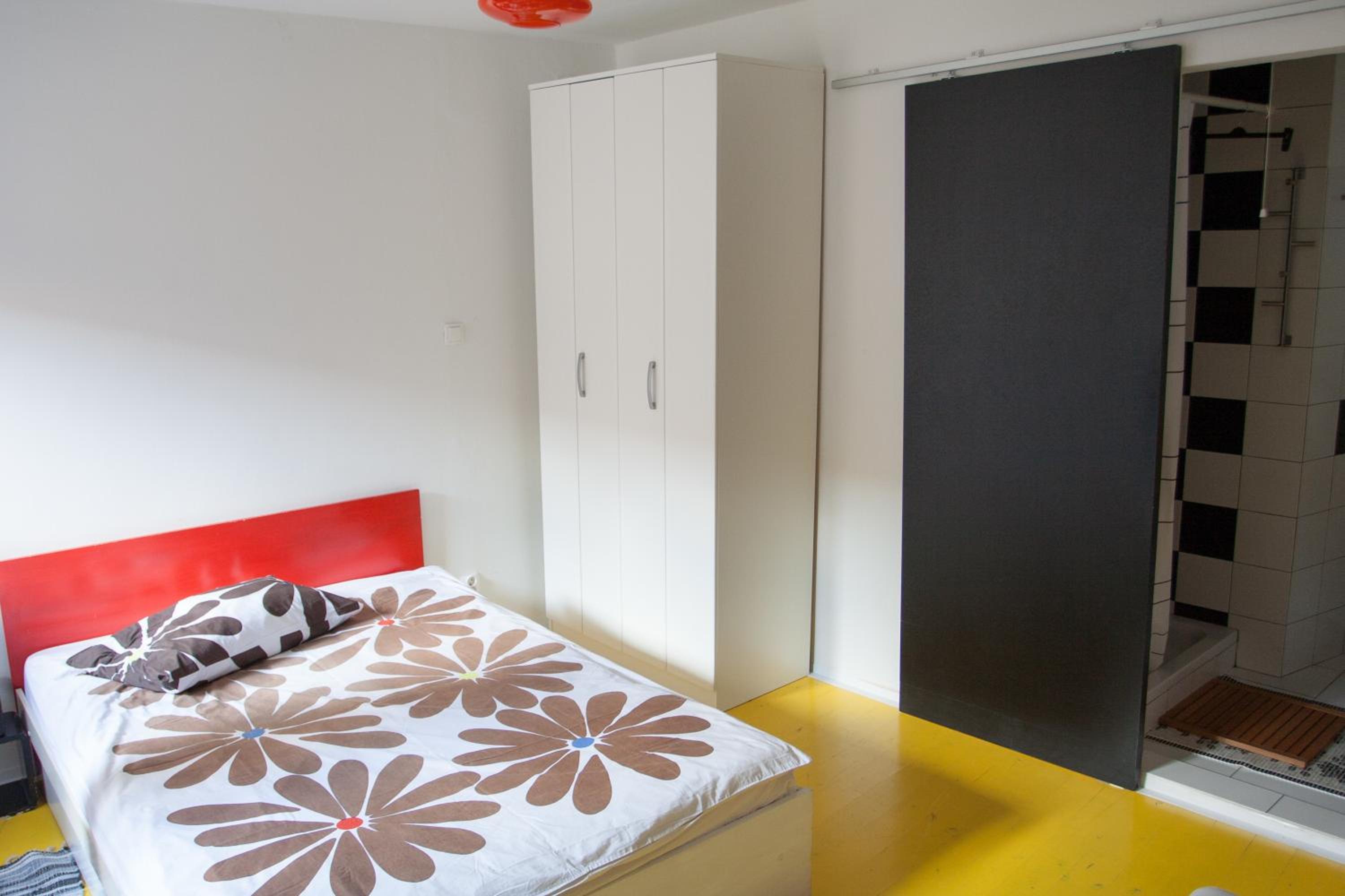 Single Room photo 2