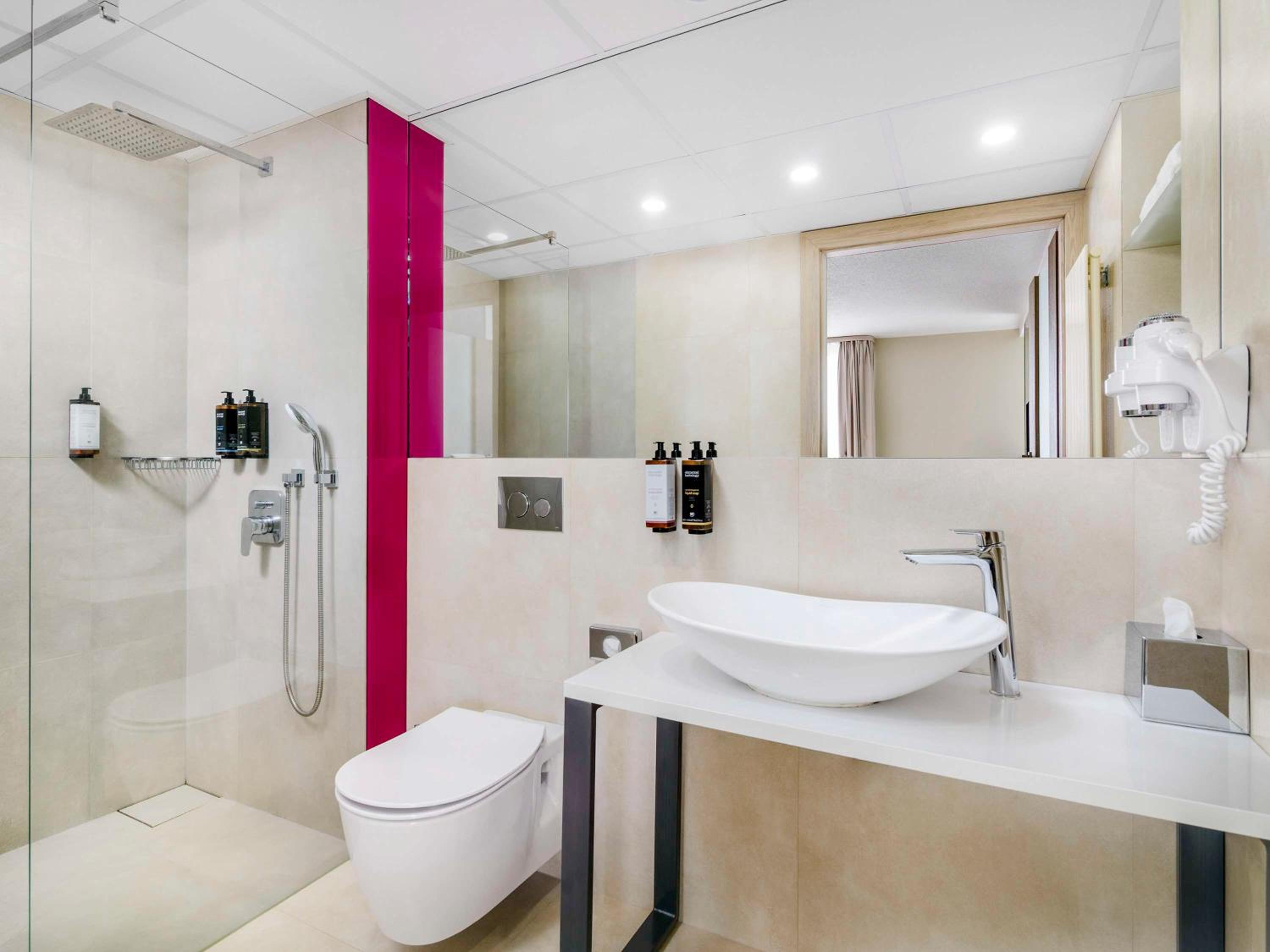 Suite with One Double Bed and Sofa - Photo 2