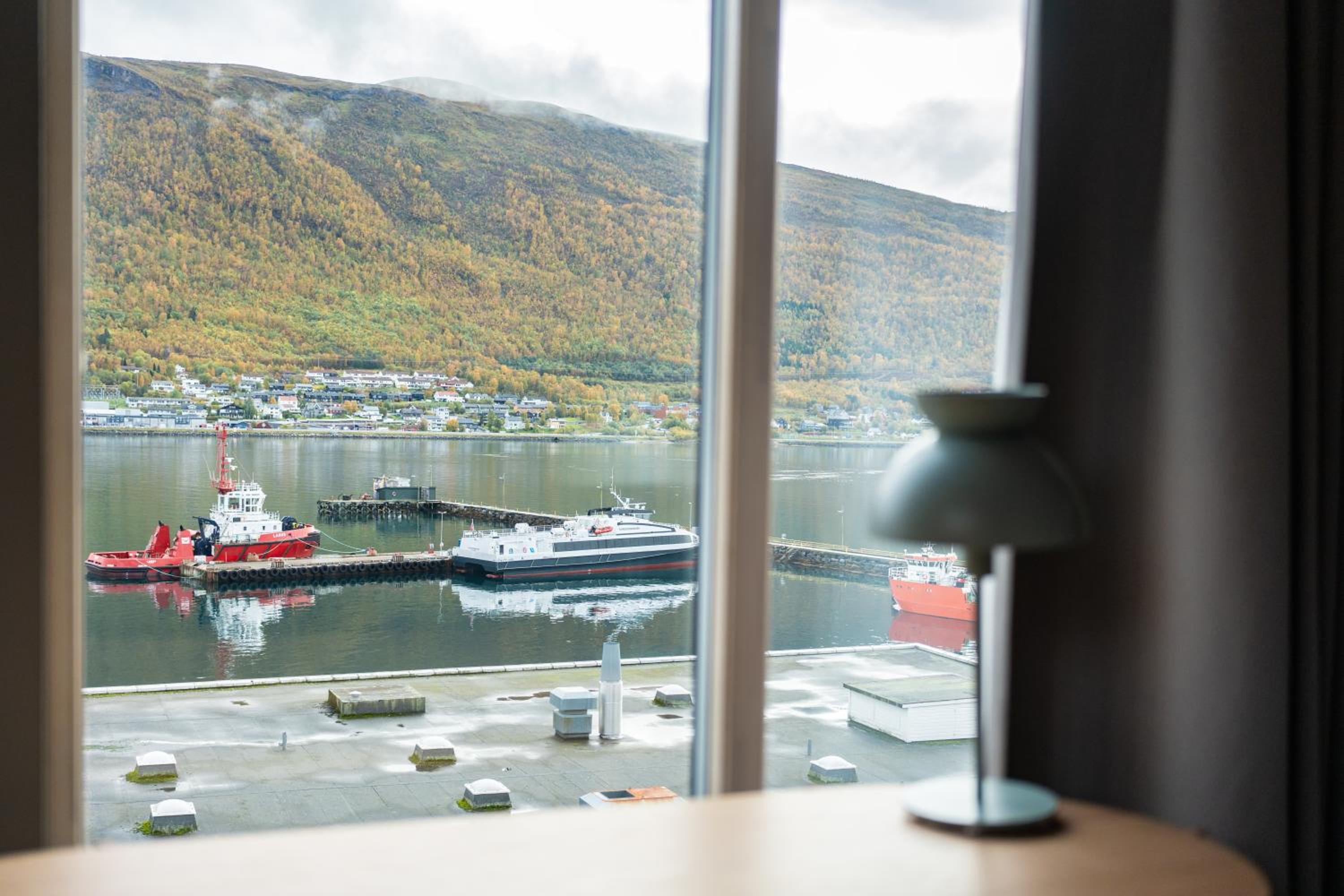 Apartment with One-Bedroom and Sea View - Photo 17