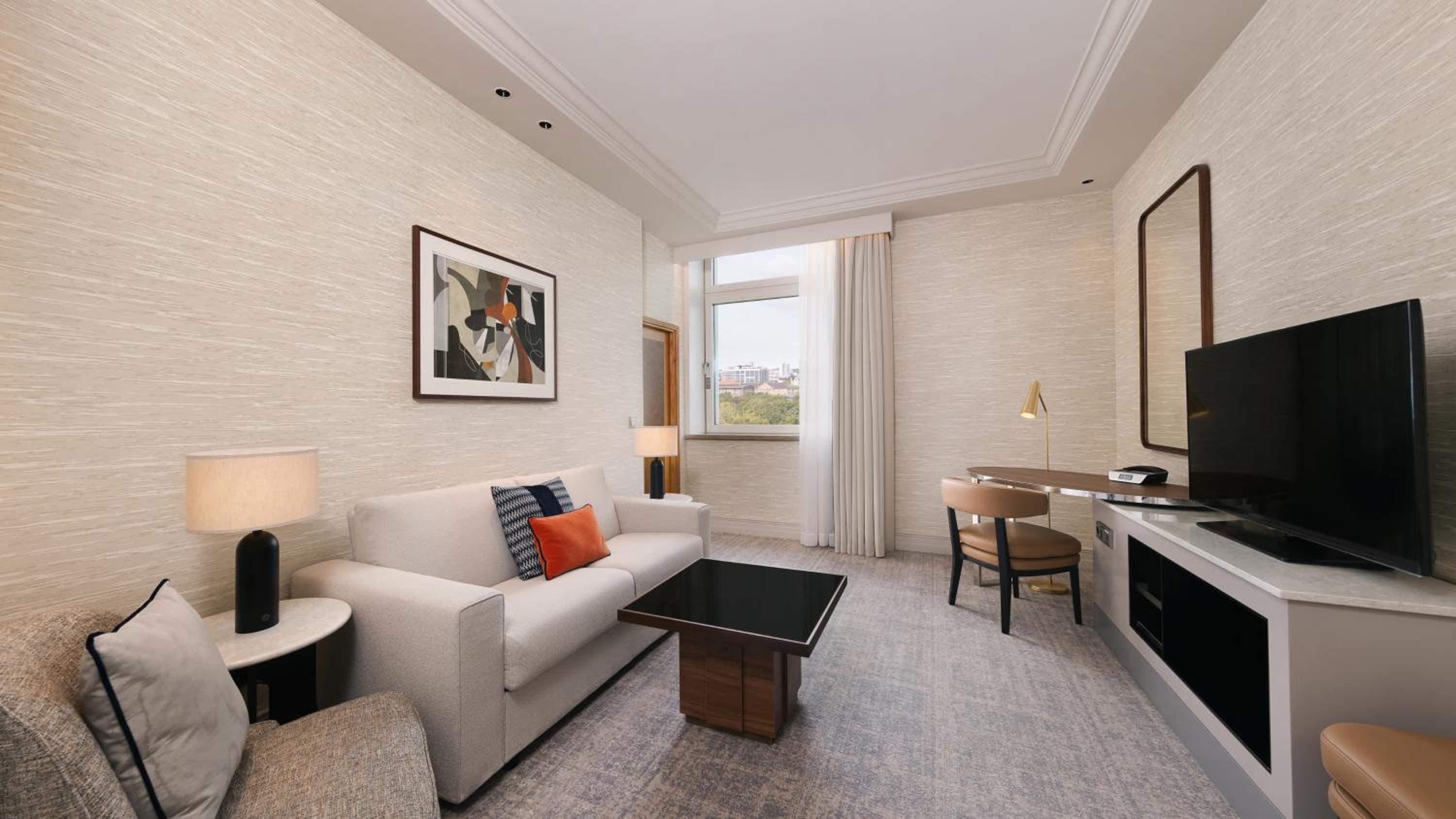 Junior King Suite