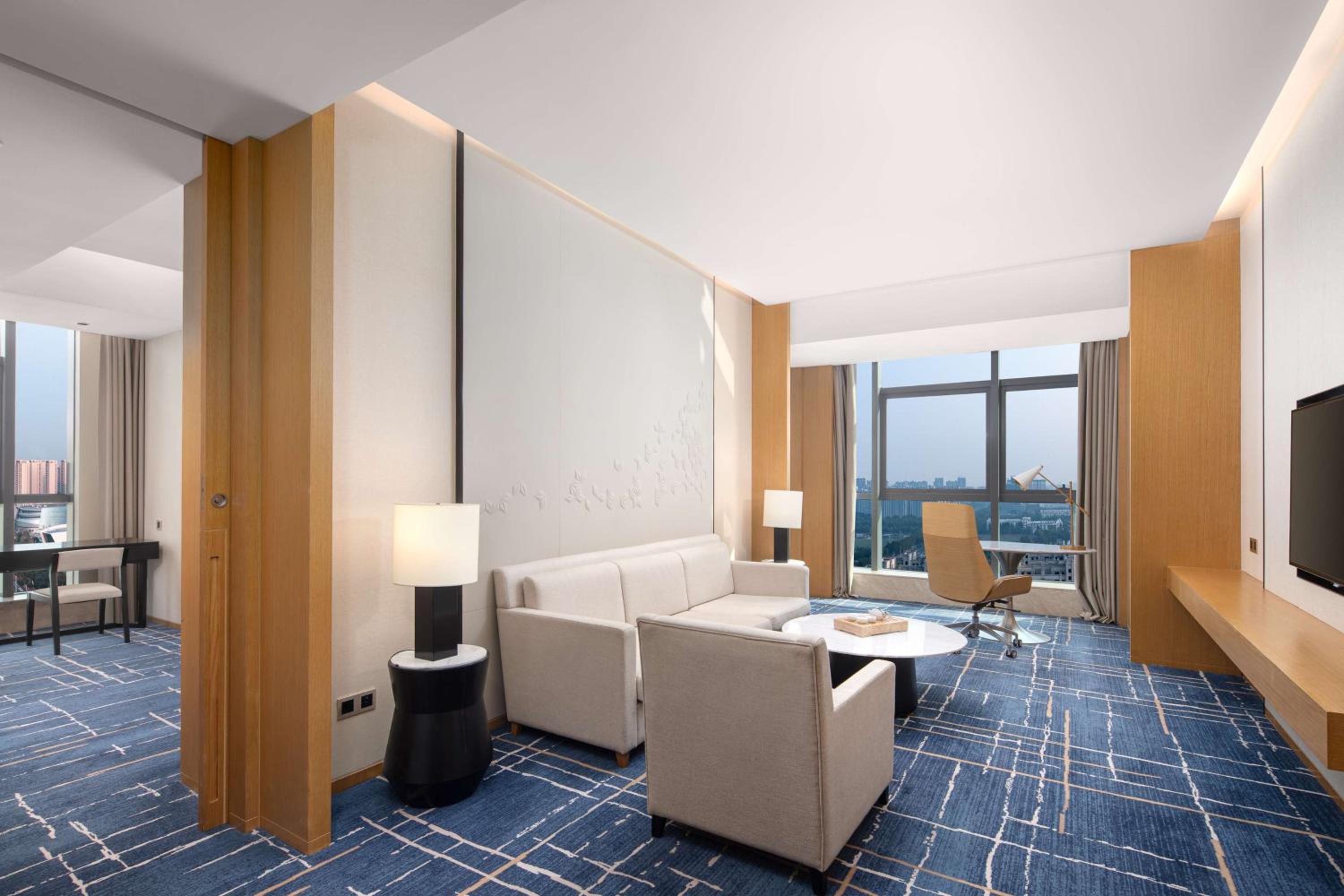One-Bedroom King Suite - Photo 2