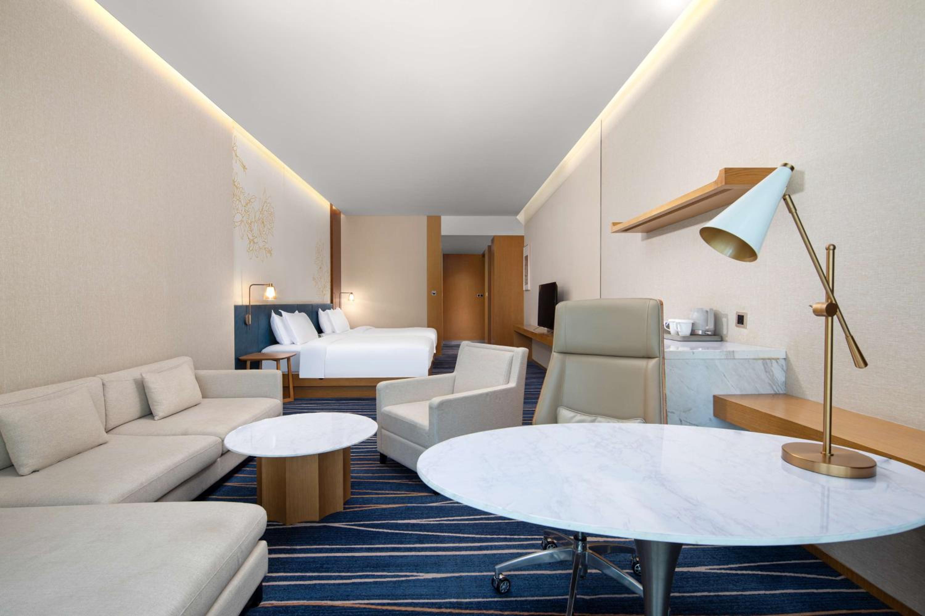 Premium Twin Room - Photo 1