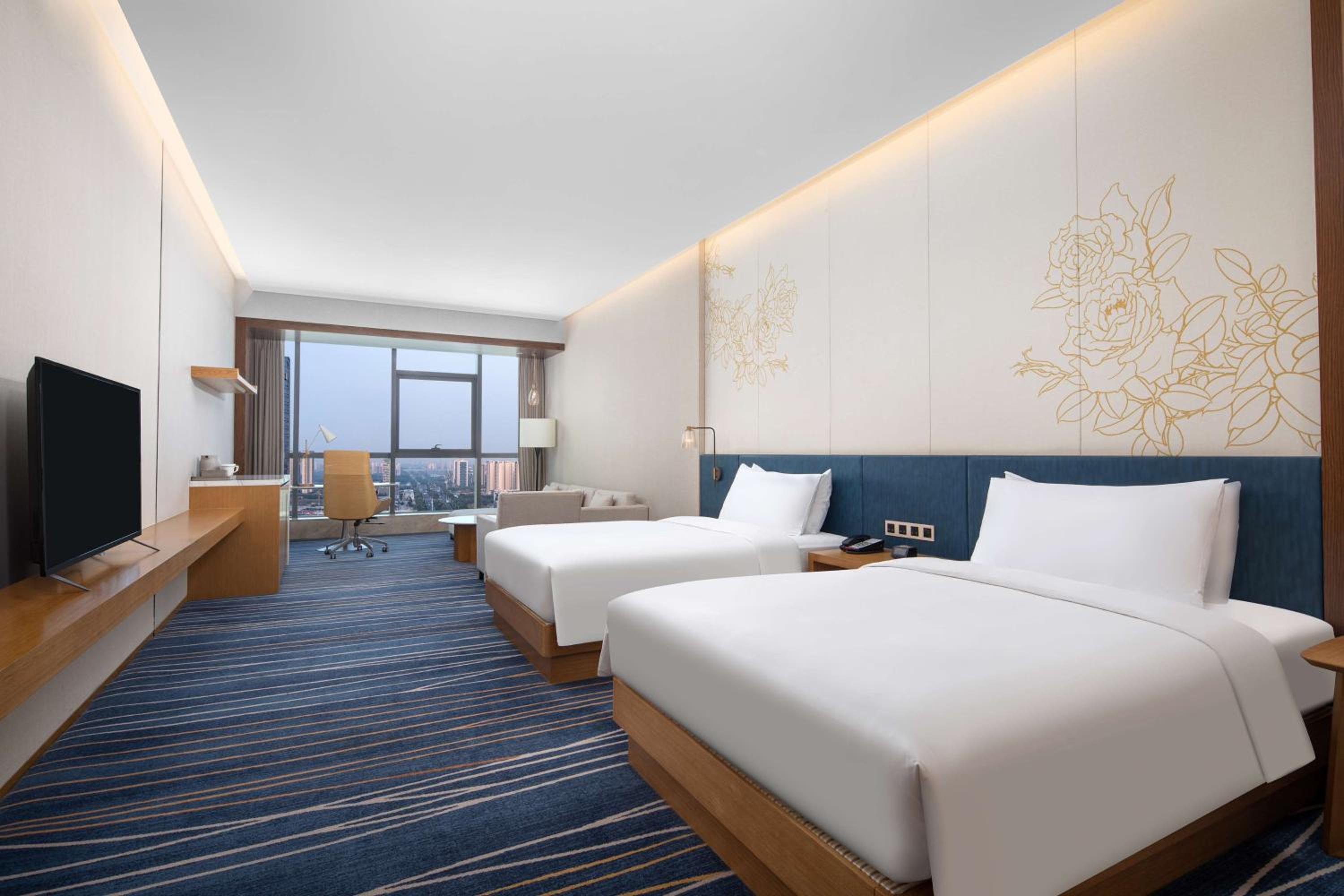 Premium Twin Room - Photo 7