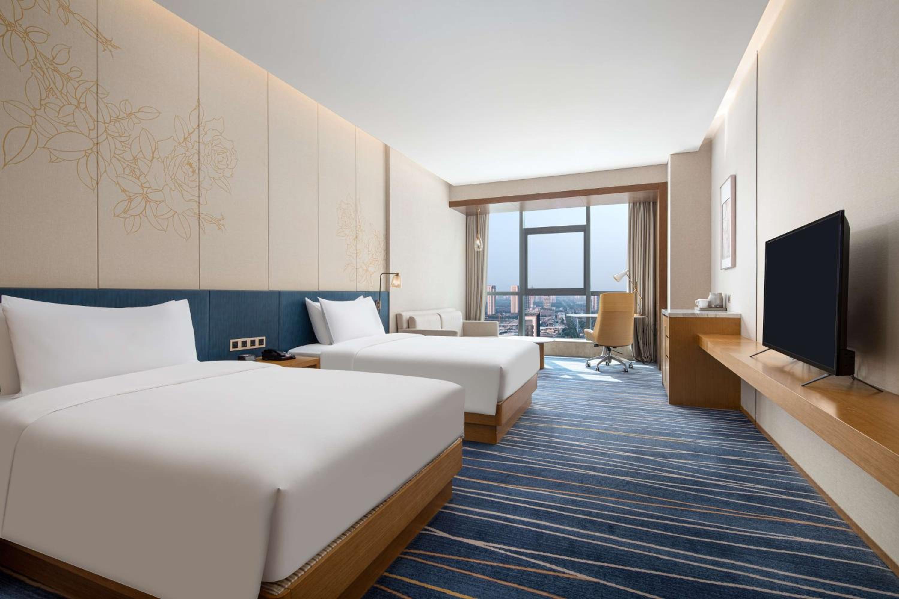 Deluxe Twin Room - Photo 3
