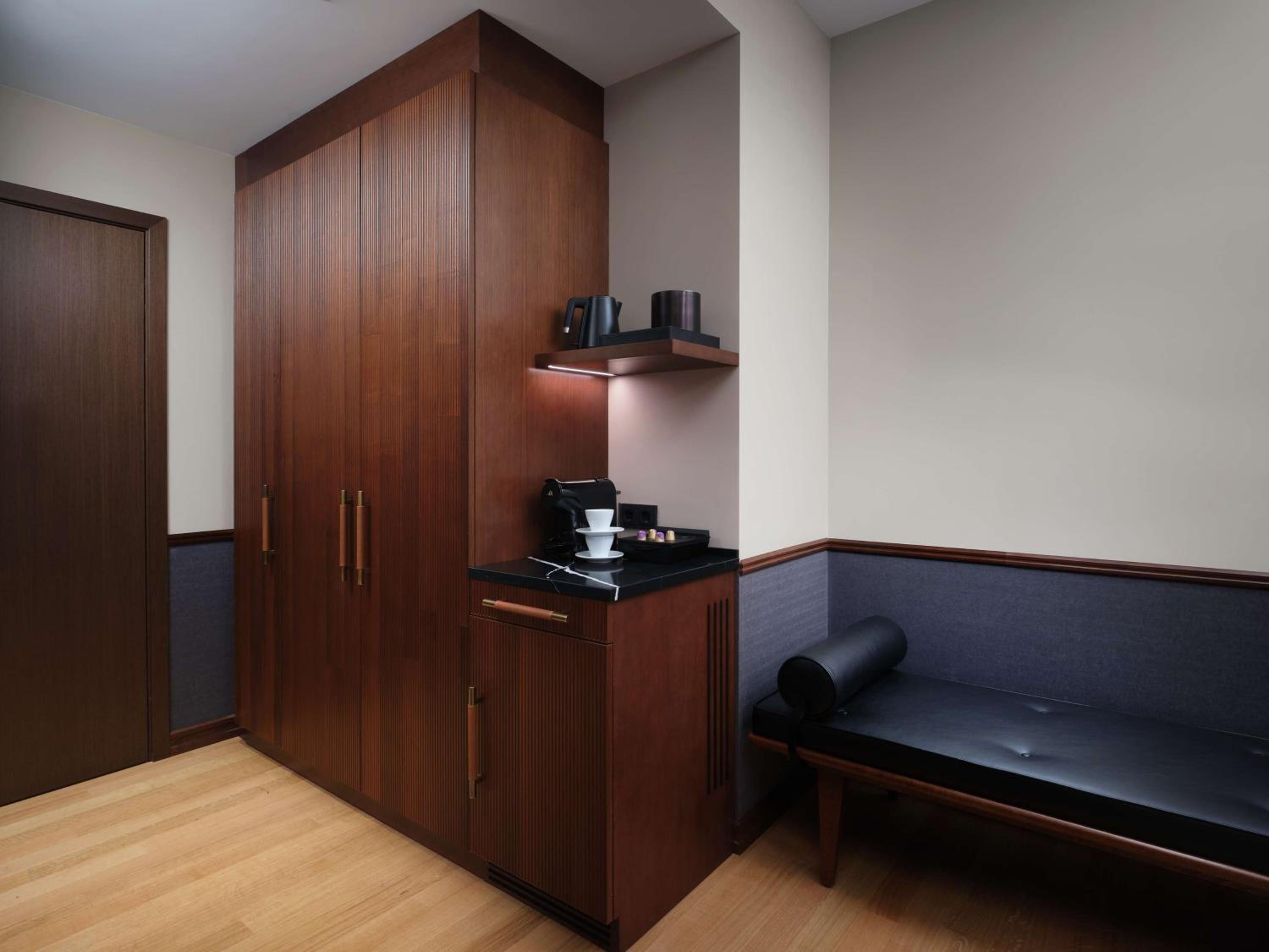 Classic Twin Room - Photo 2