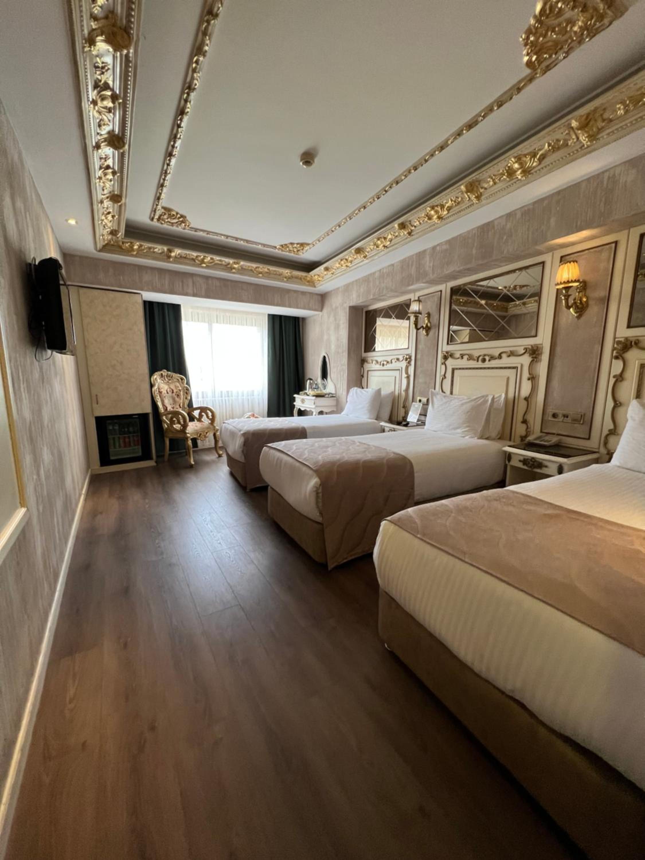 Classic Triple Room photo 1