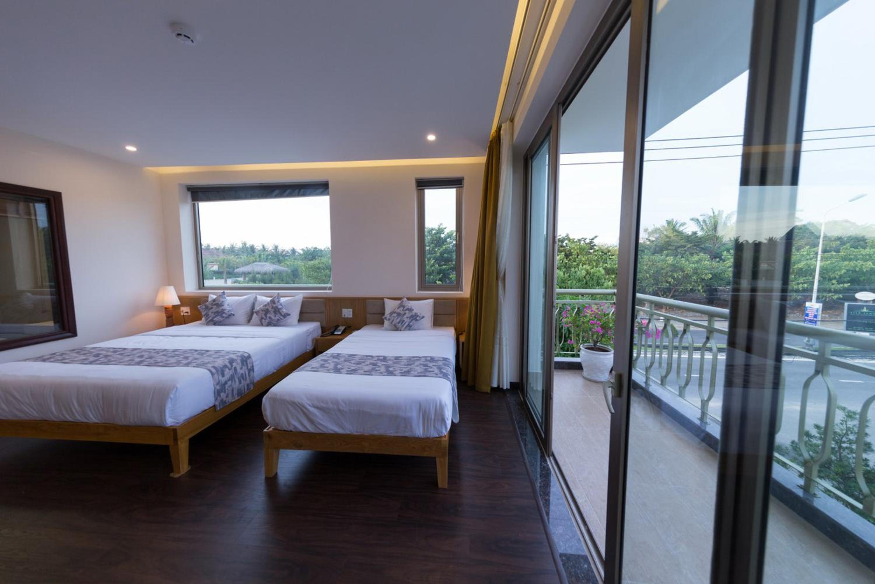 Deluxe Triple Room - Photo 5