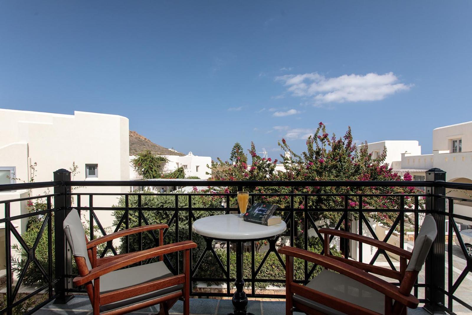 Studio with Balcony - Photo 8