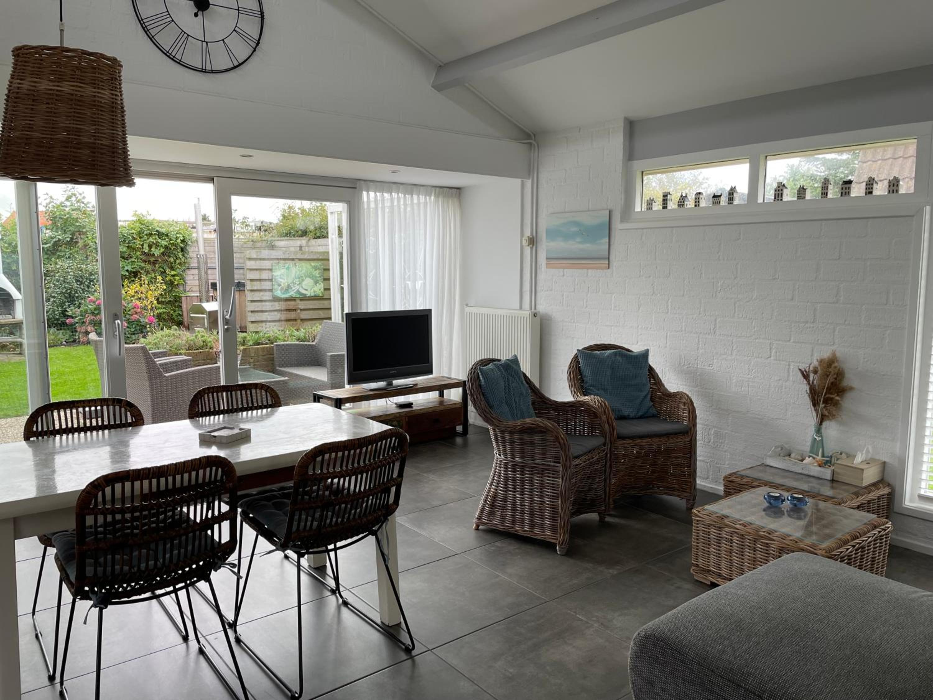 Two-Bedroom House photo 2