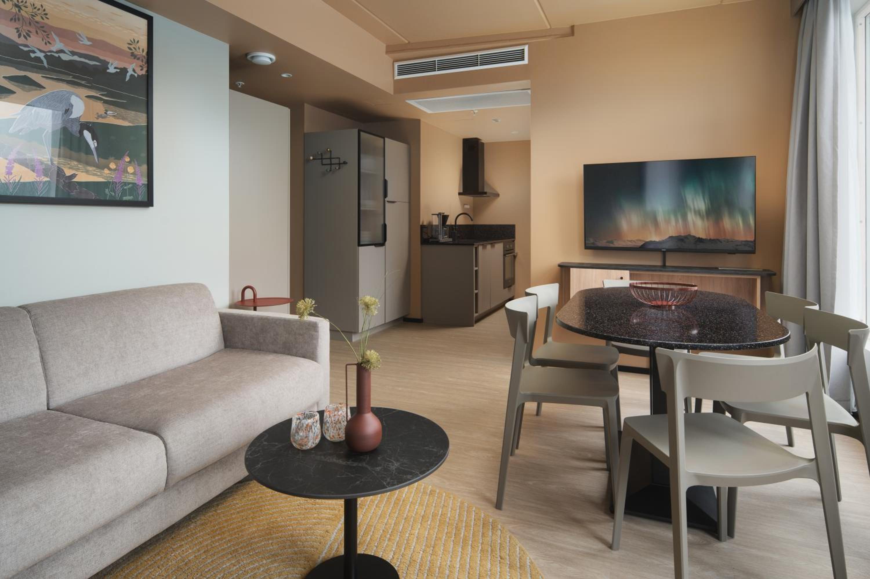 Apartment with Two-Bedrooms and Sea View - Photo 17