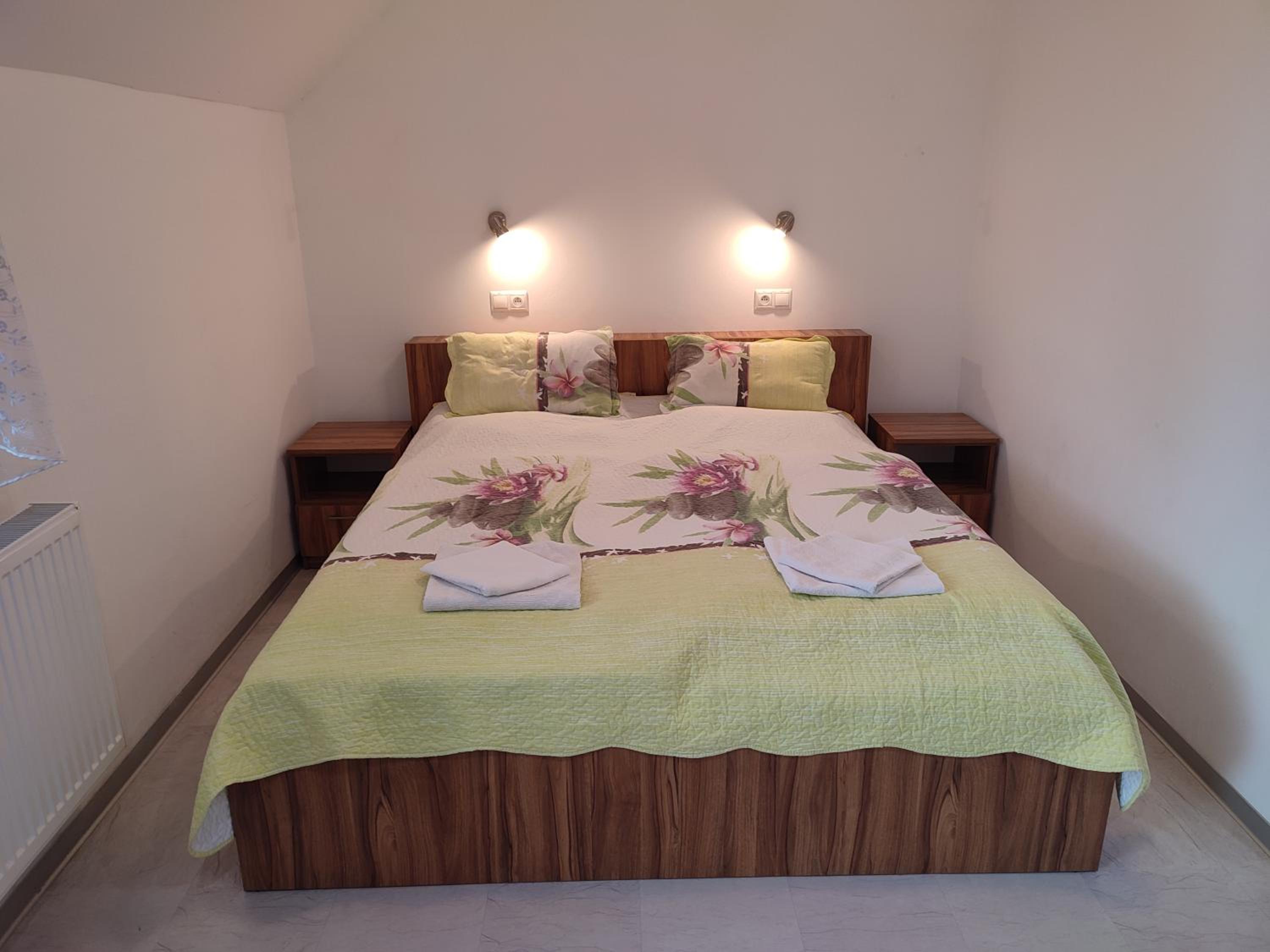 Double Room with Balcony (3 Adults) - Photo 3