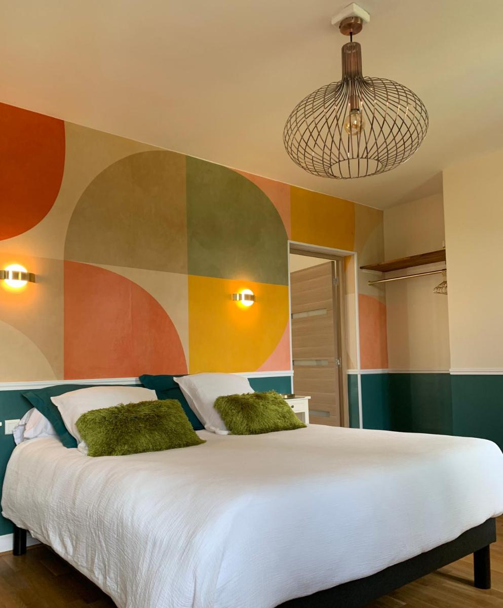 Double Room with Private Bathroom - Photo 28