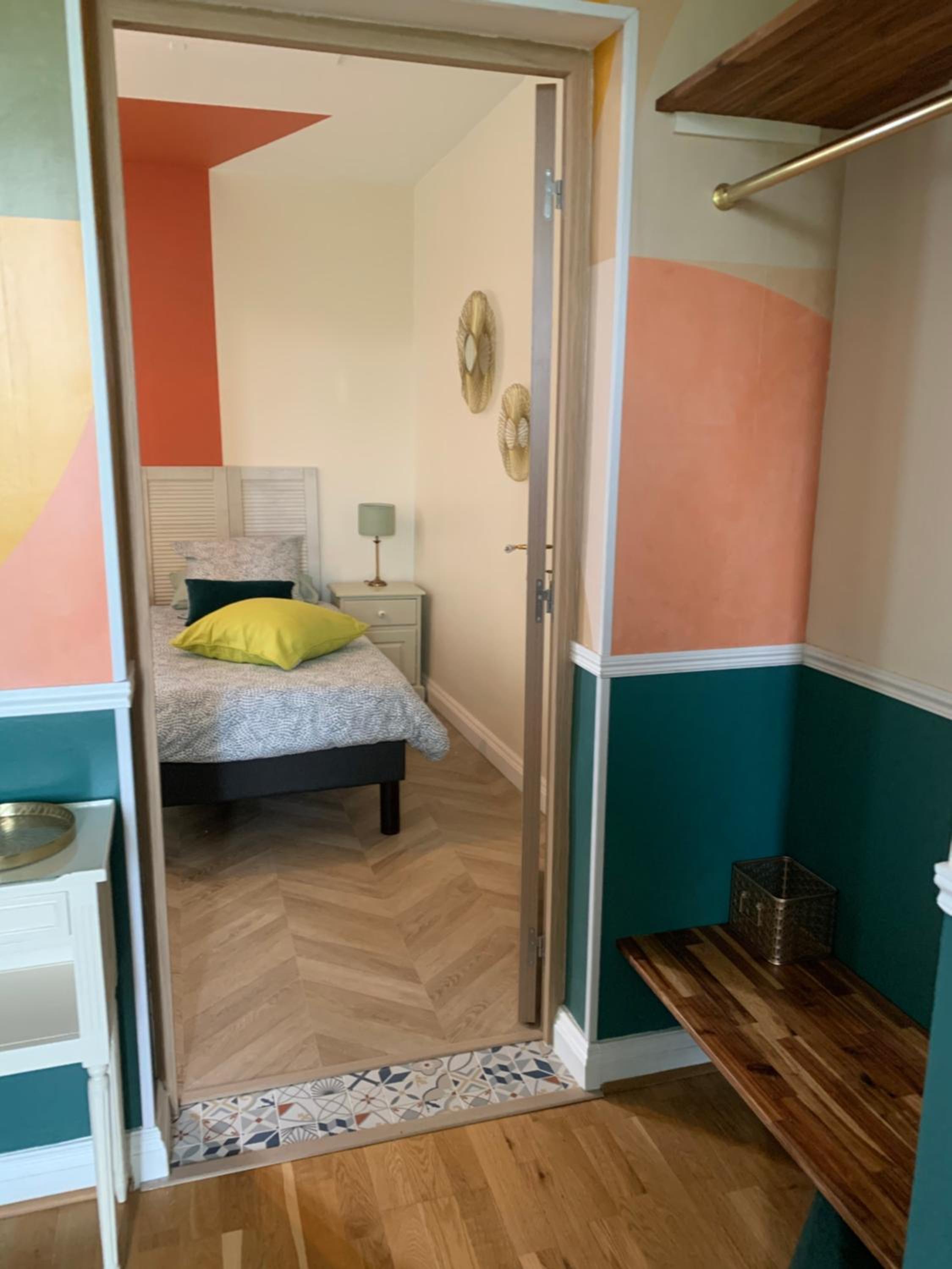 Double Room with Private Bathroom - Photo 29