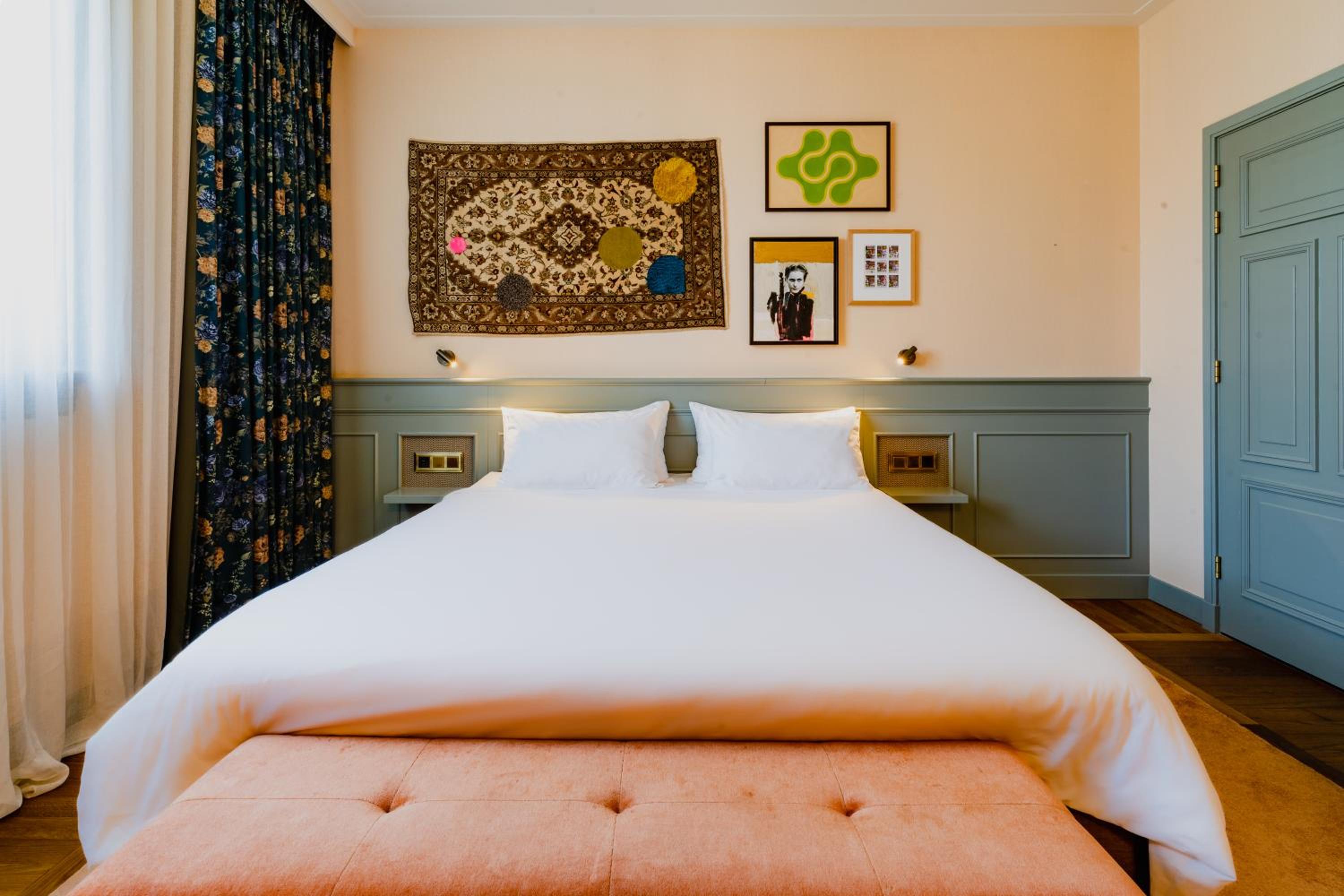Deluxe Double or Twin Room photo 3