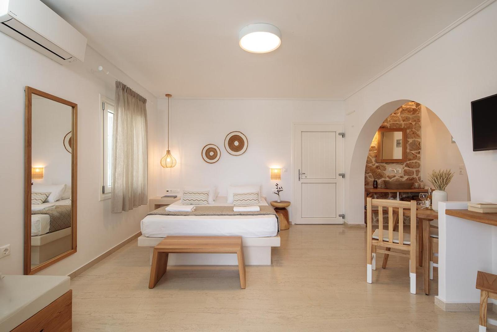 Junior Suite with Sunset View - Photo 17